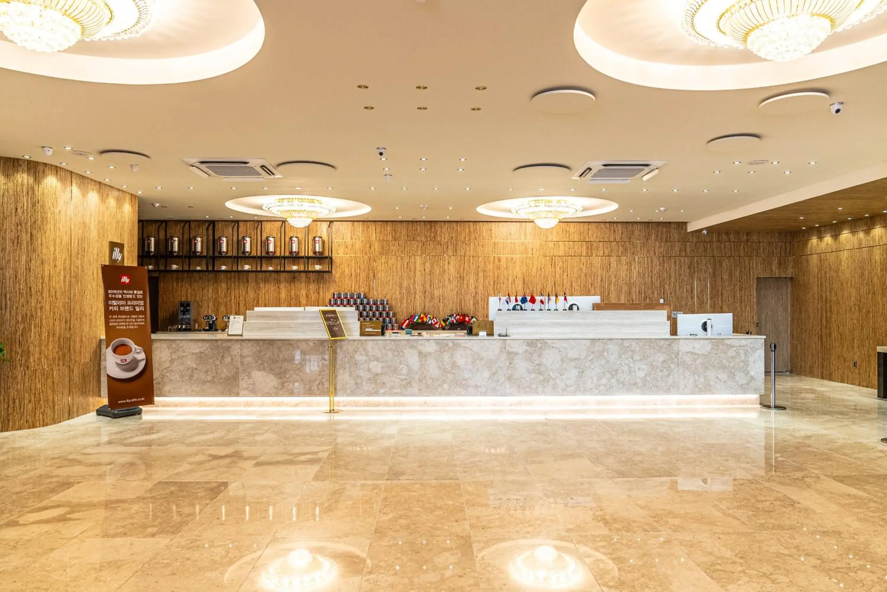 Lounge or bar in Hotel The Grang Seogwipo Lounge or bar in Hotel The Grang Seogwipo