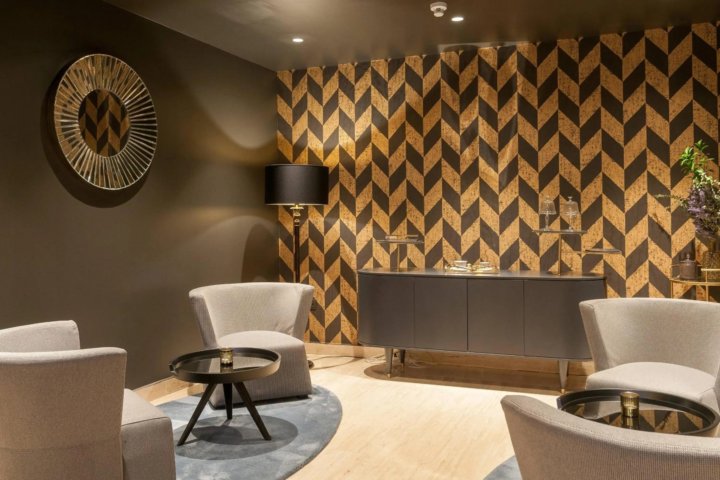 Meeting/conference room in Eugenia de Montijo, Autograph Collection