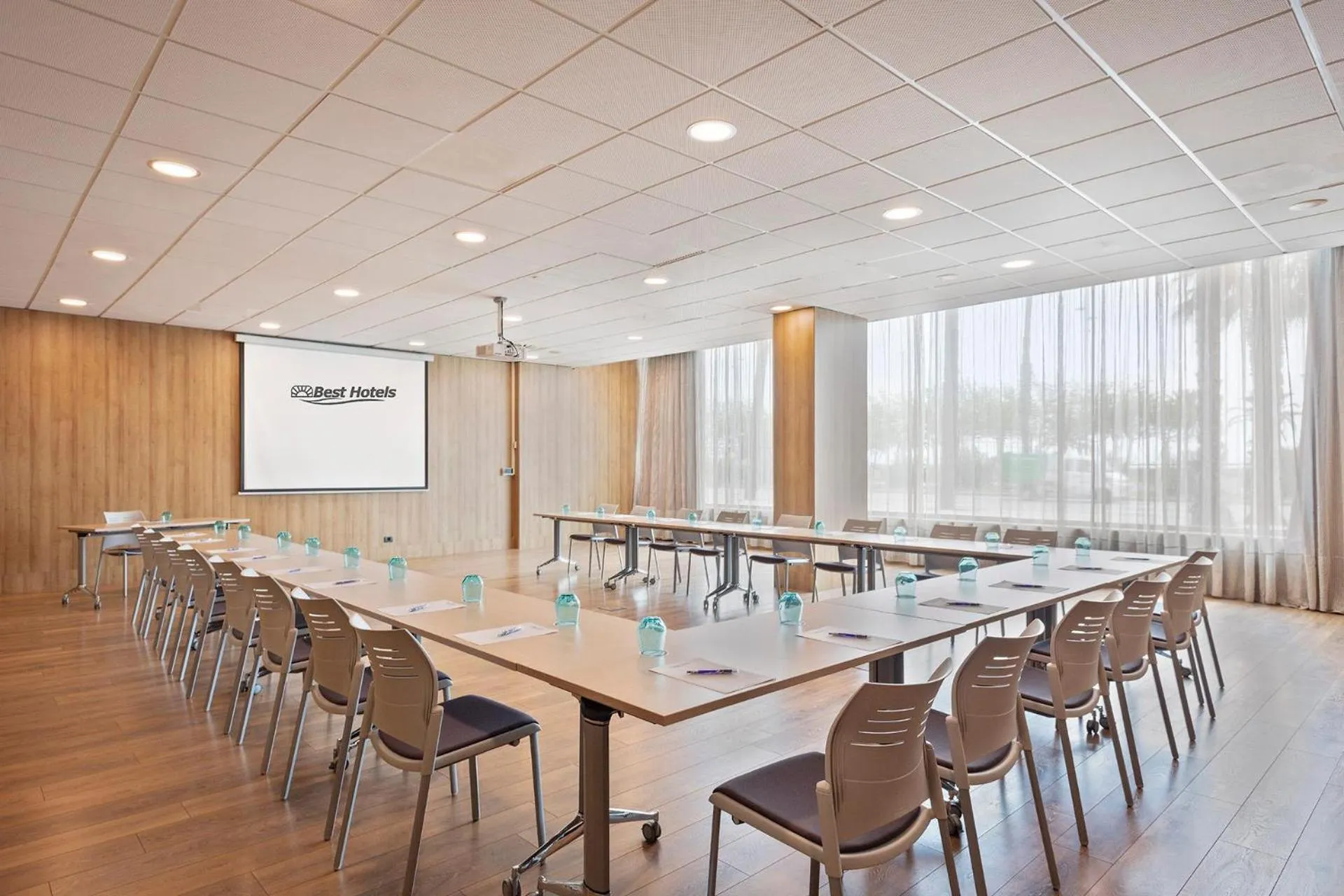 Meeting/conference room in Hotel Best Front Maritim