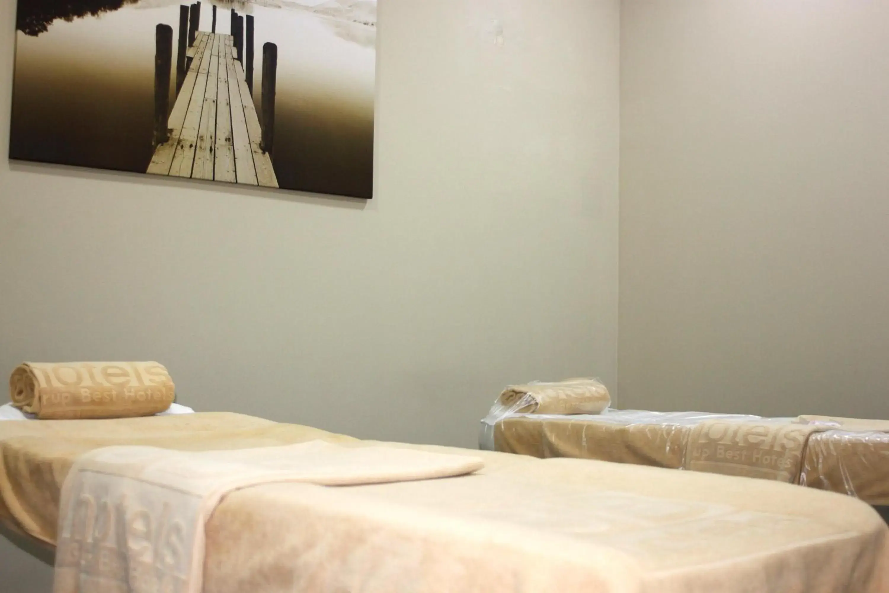 Spa and wellness centre/facilities, Bed in Hotel Best Front Maritim Spa and wellness centre/facilities, Bed in Hotel Best Front Maritim