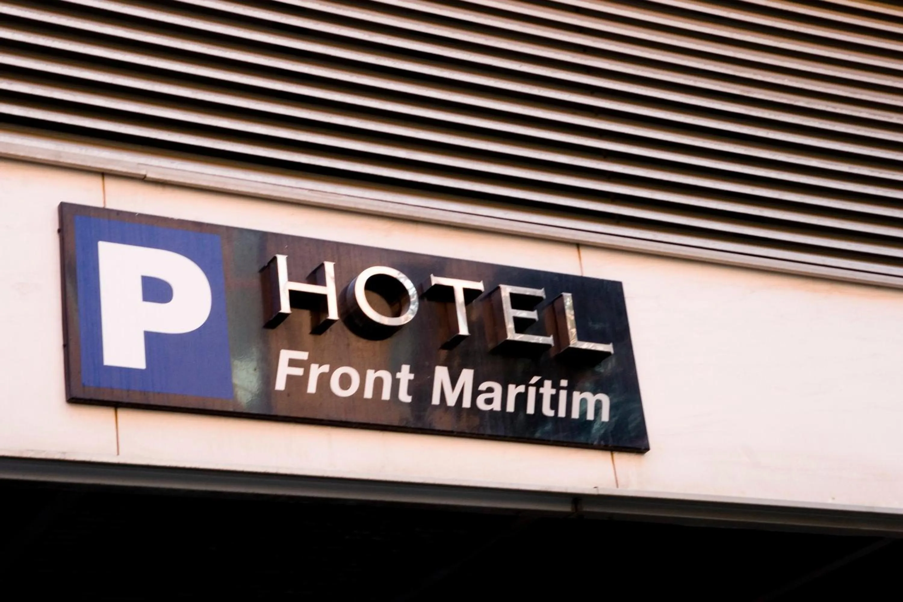 Property building in Hotel Best Front Maritim