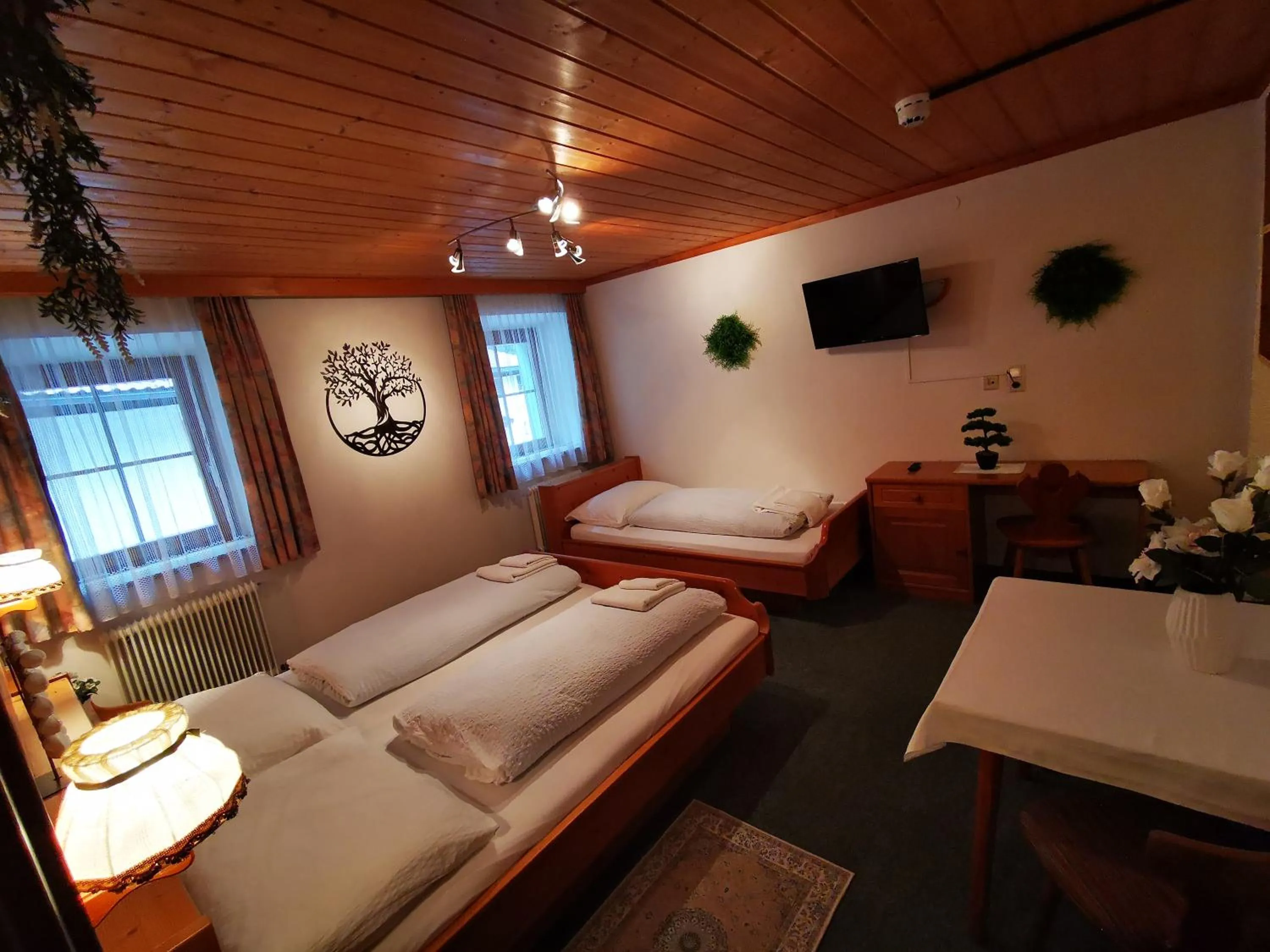 Photo of the whole room in Gasthof Geronimo