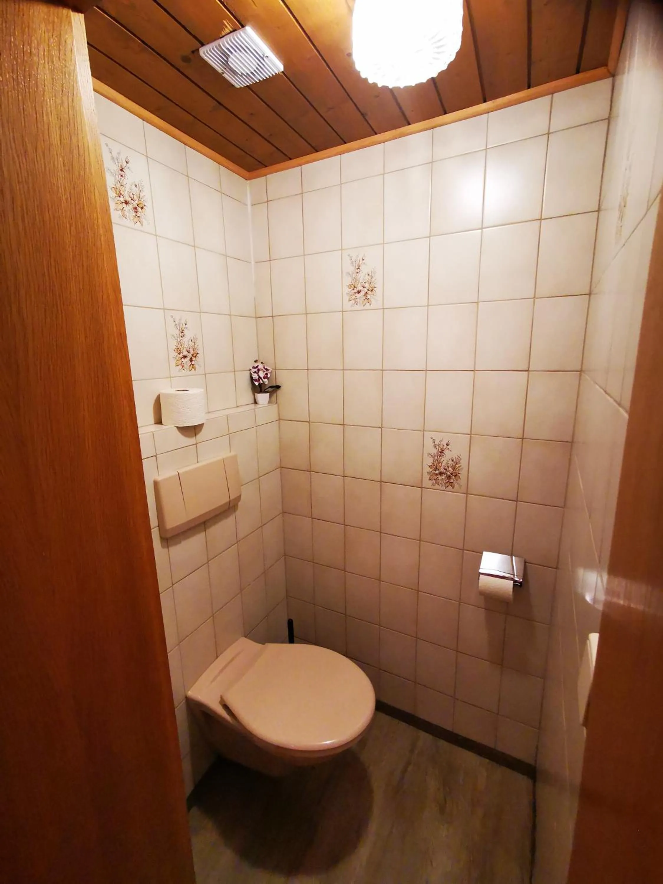 Toilet in Gasthof Geronimo