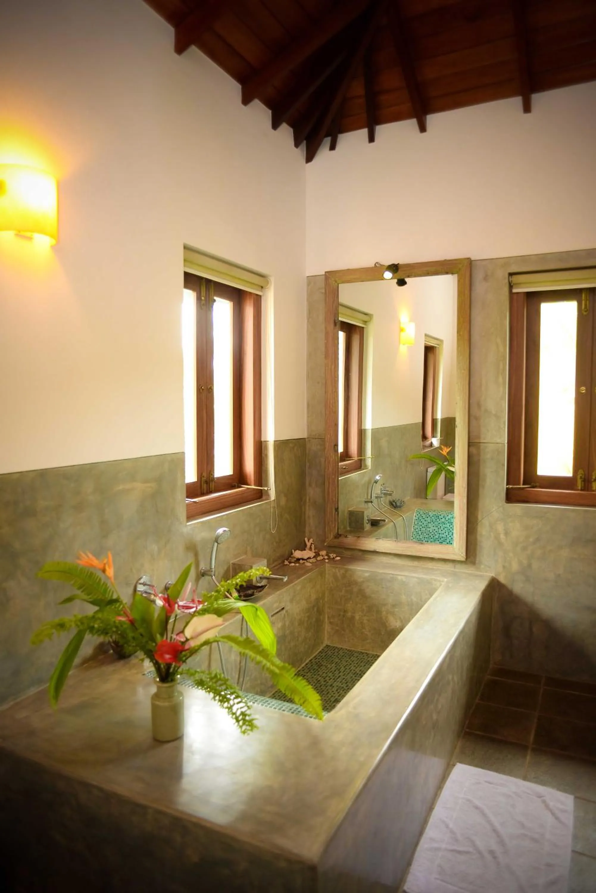 Bathroom in Kingfisher Bamboo Garden Villa