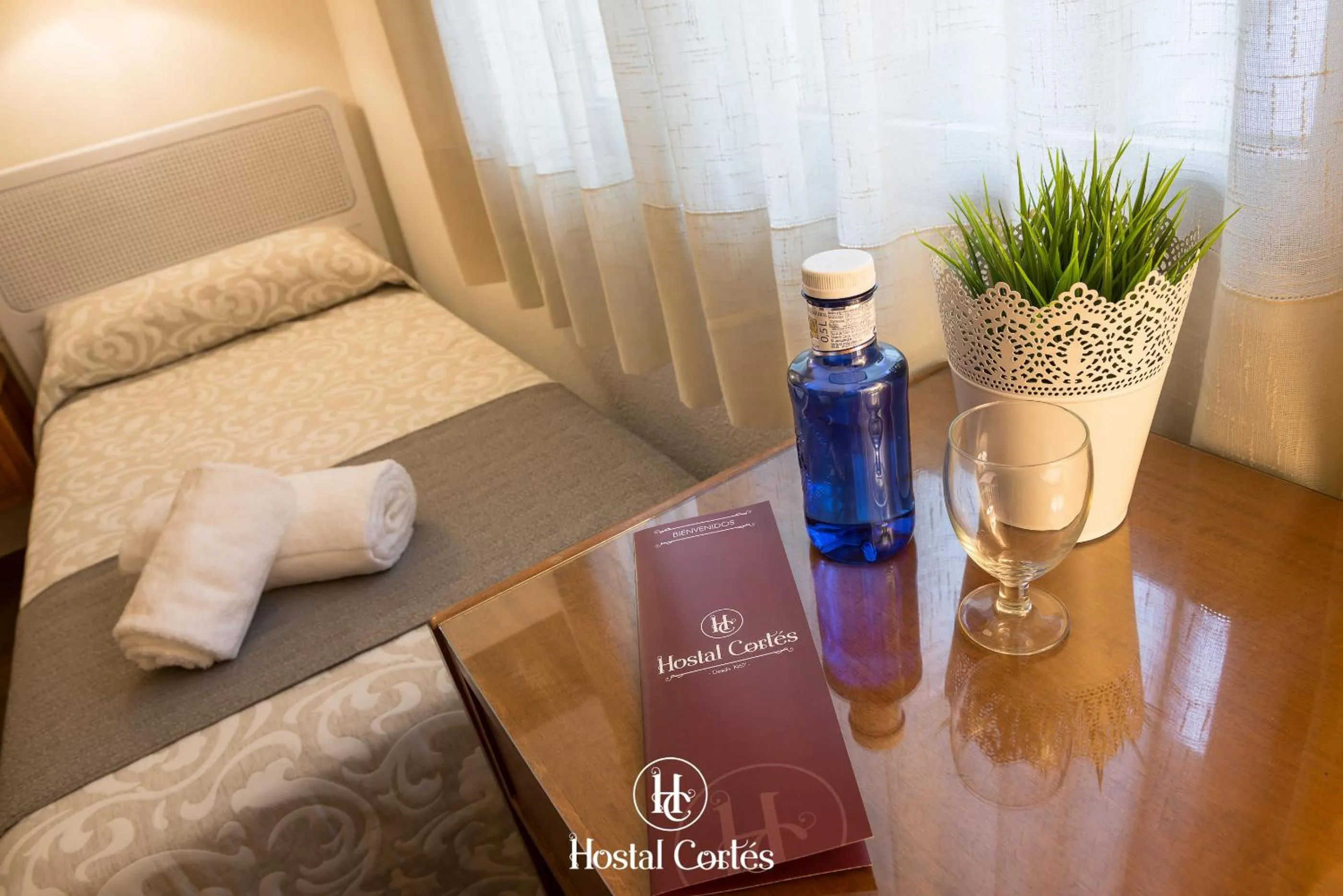 Decorative detail, Bed in Hostal Cortes