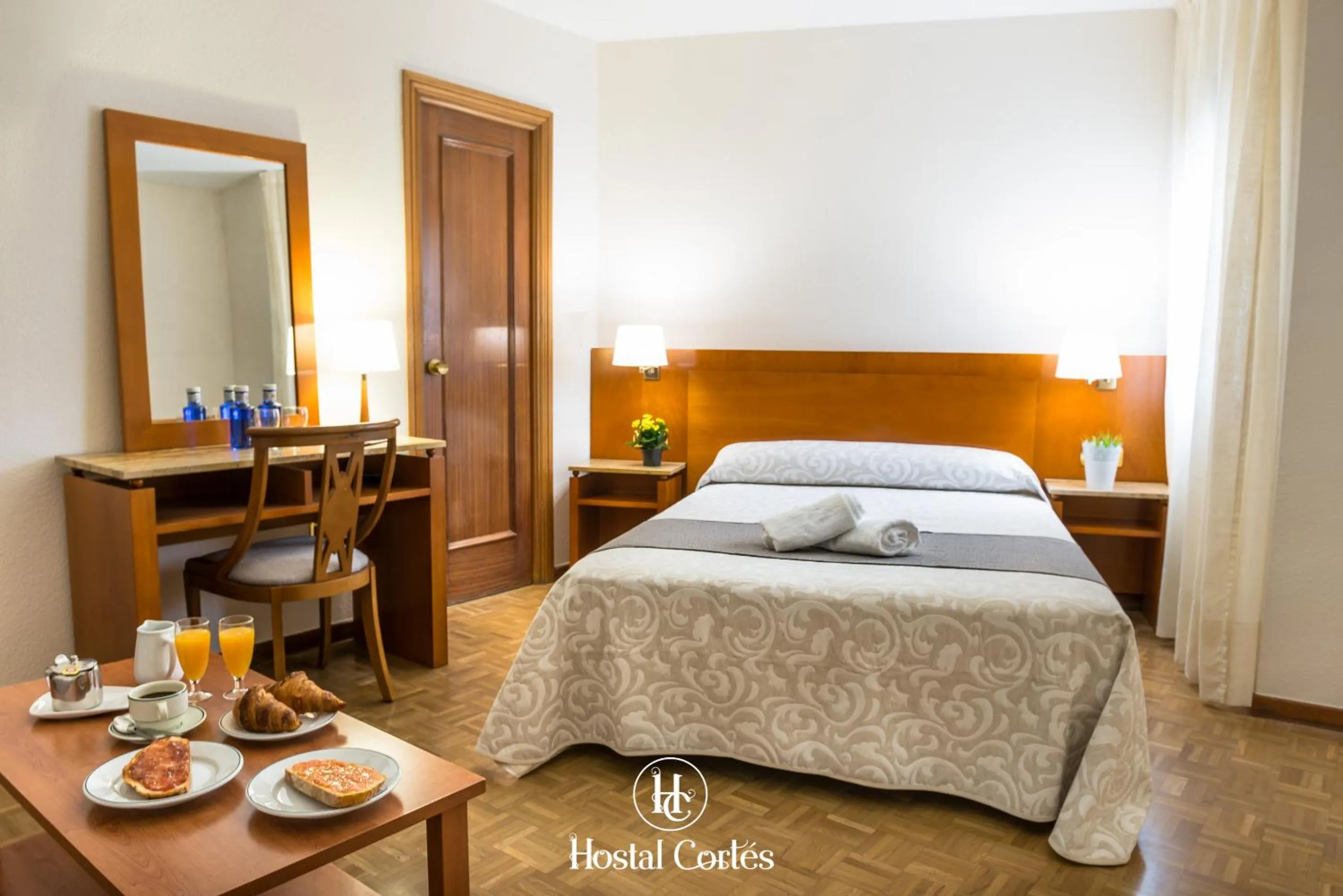 Photo of the whole room, Bed in Hostal Cortes