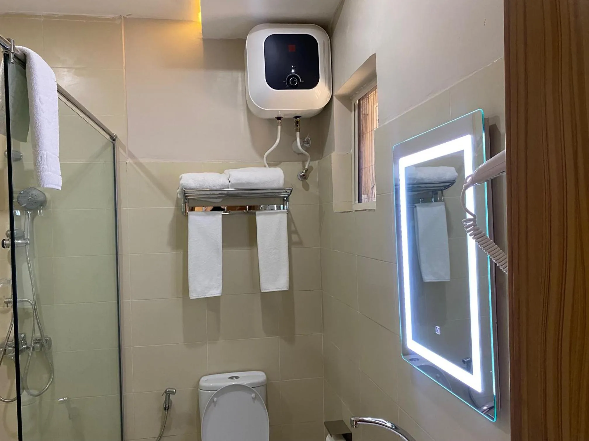 Shower in Wali's Suites