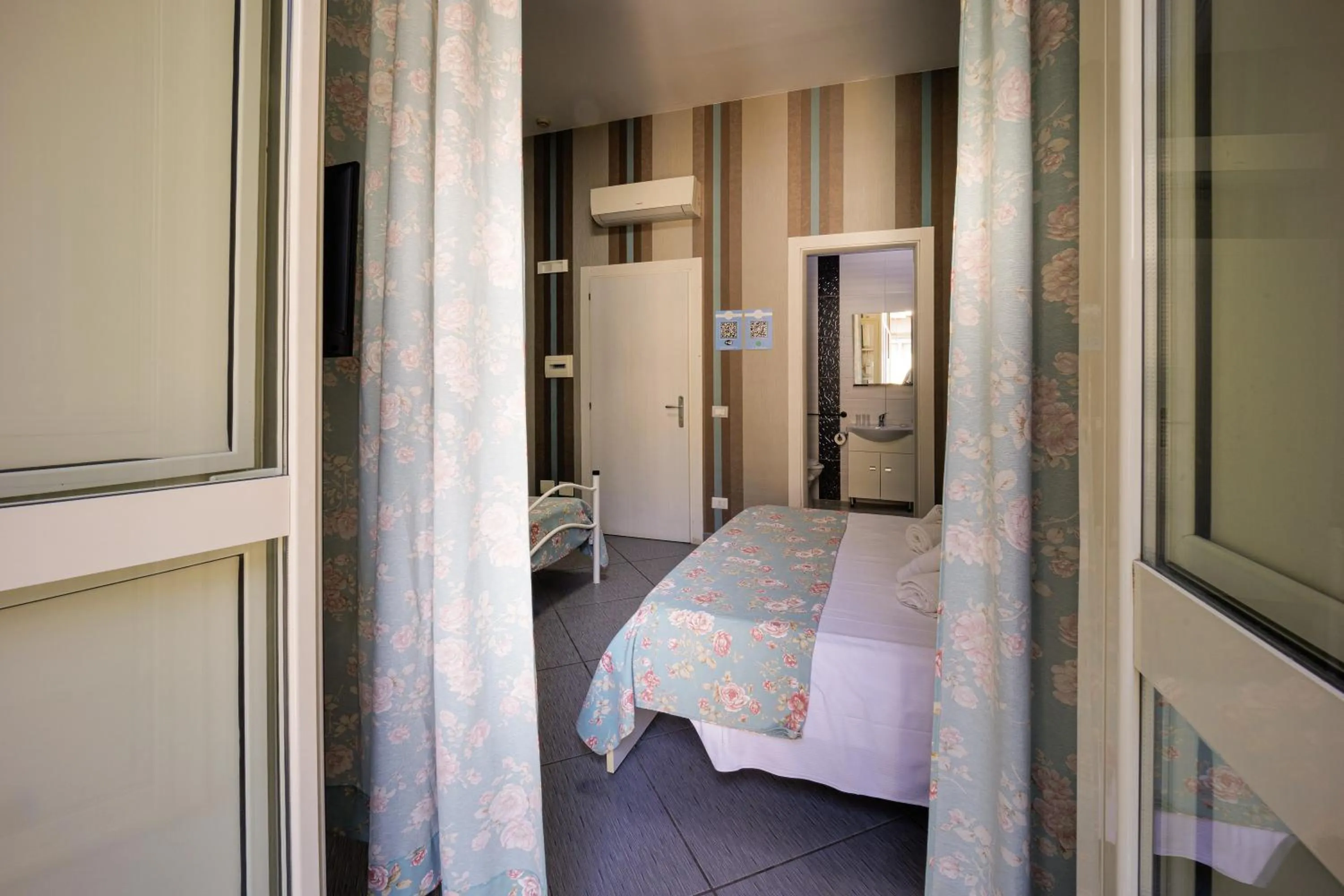 Bedroom in New Sayonara