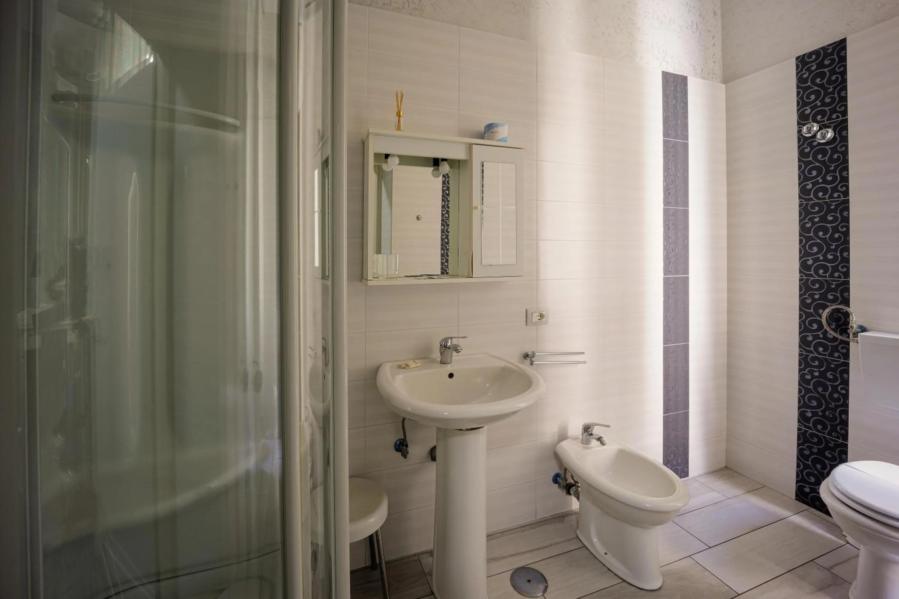 Bathroom in New Sayonara