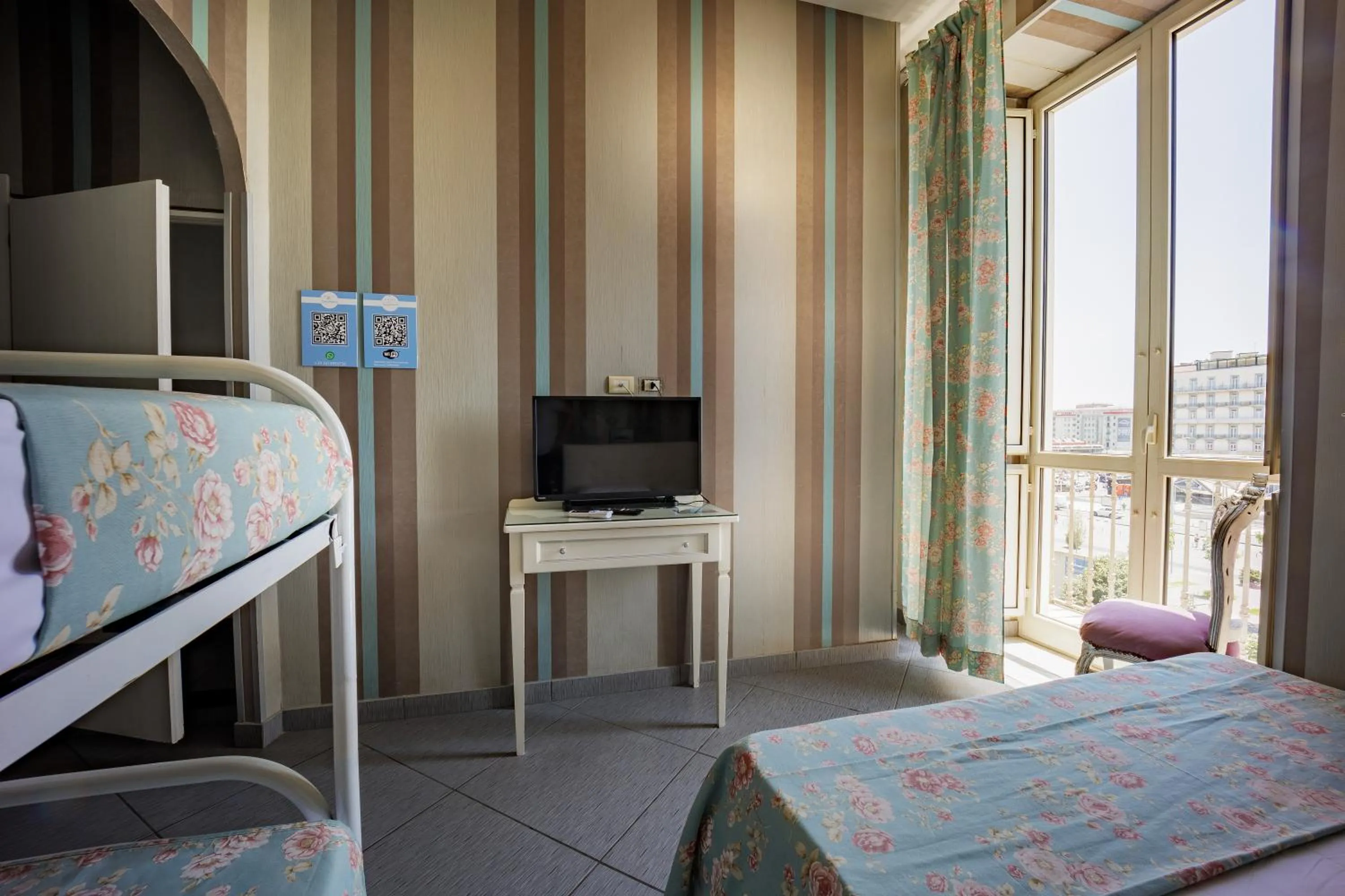 hair dresser in New Sayonara