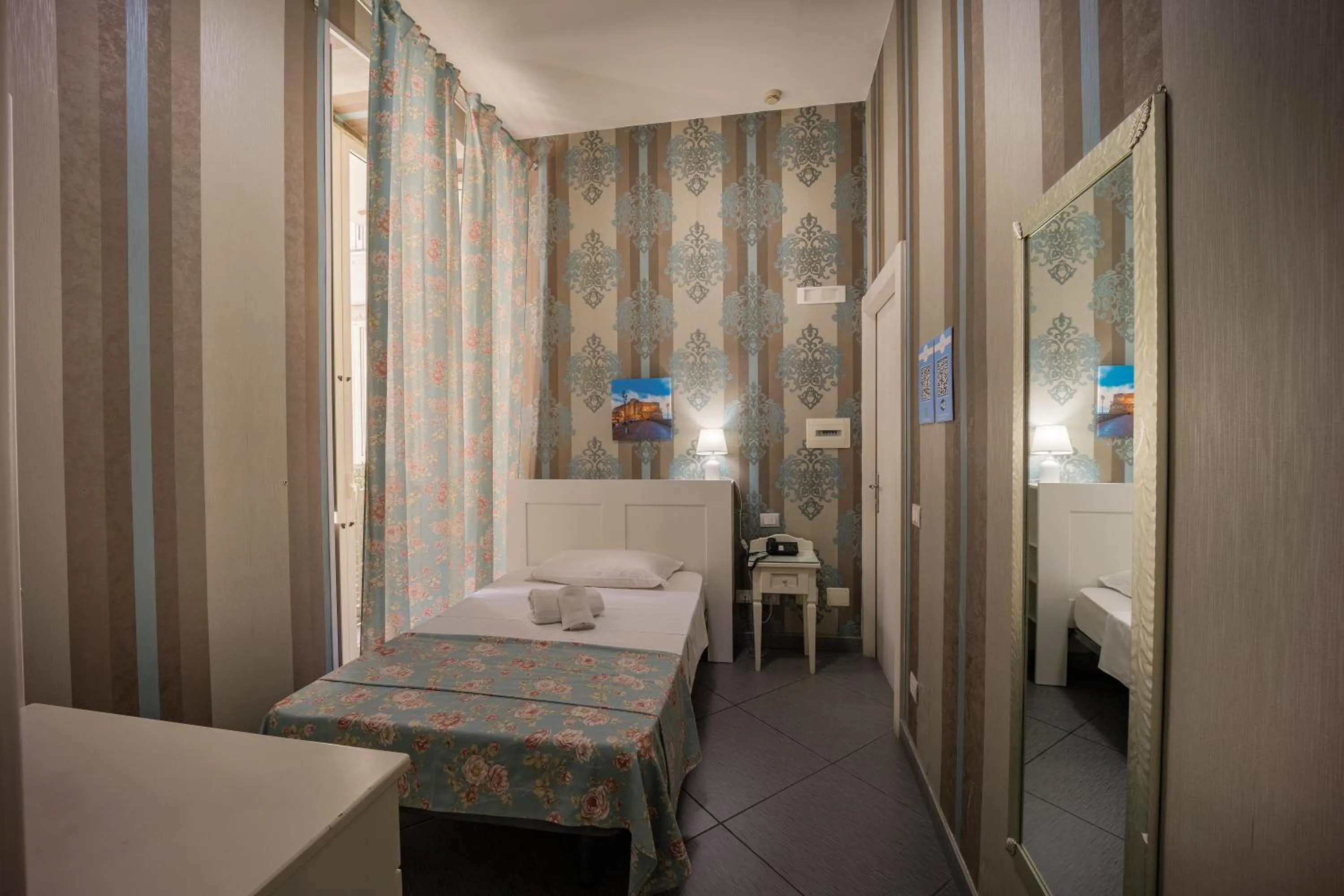 Bedroom in New Sayonara