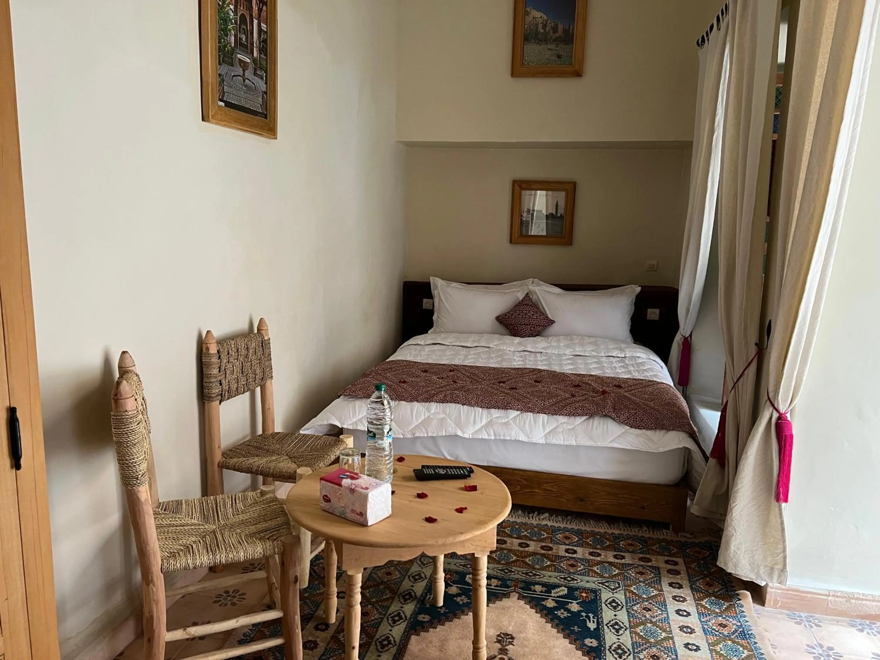 Bedroom, Bed in Riad Dar Les Freres