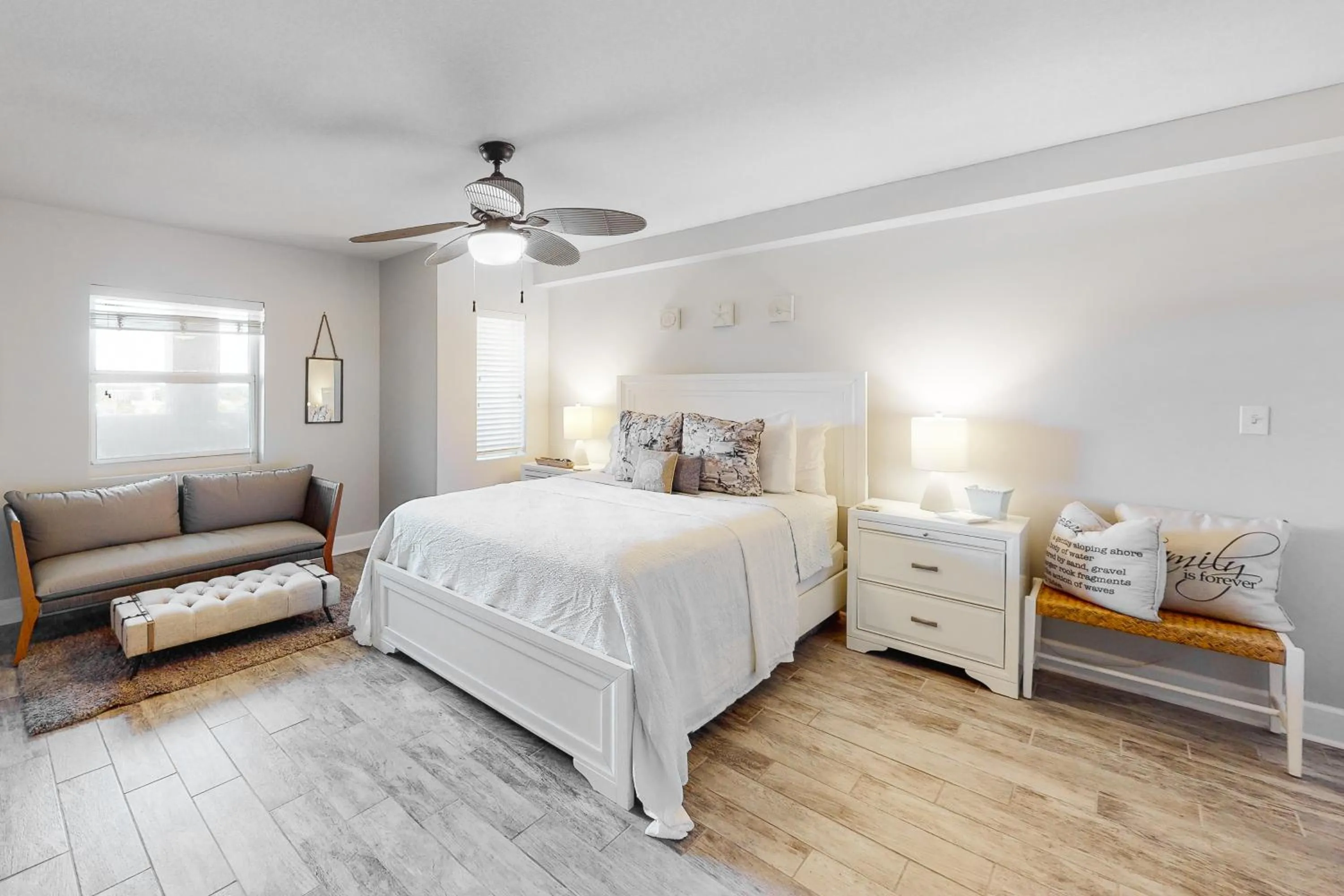 Bed in Pelican Isle Paradise