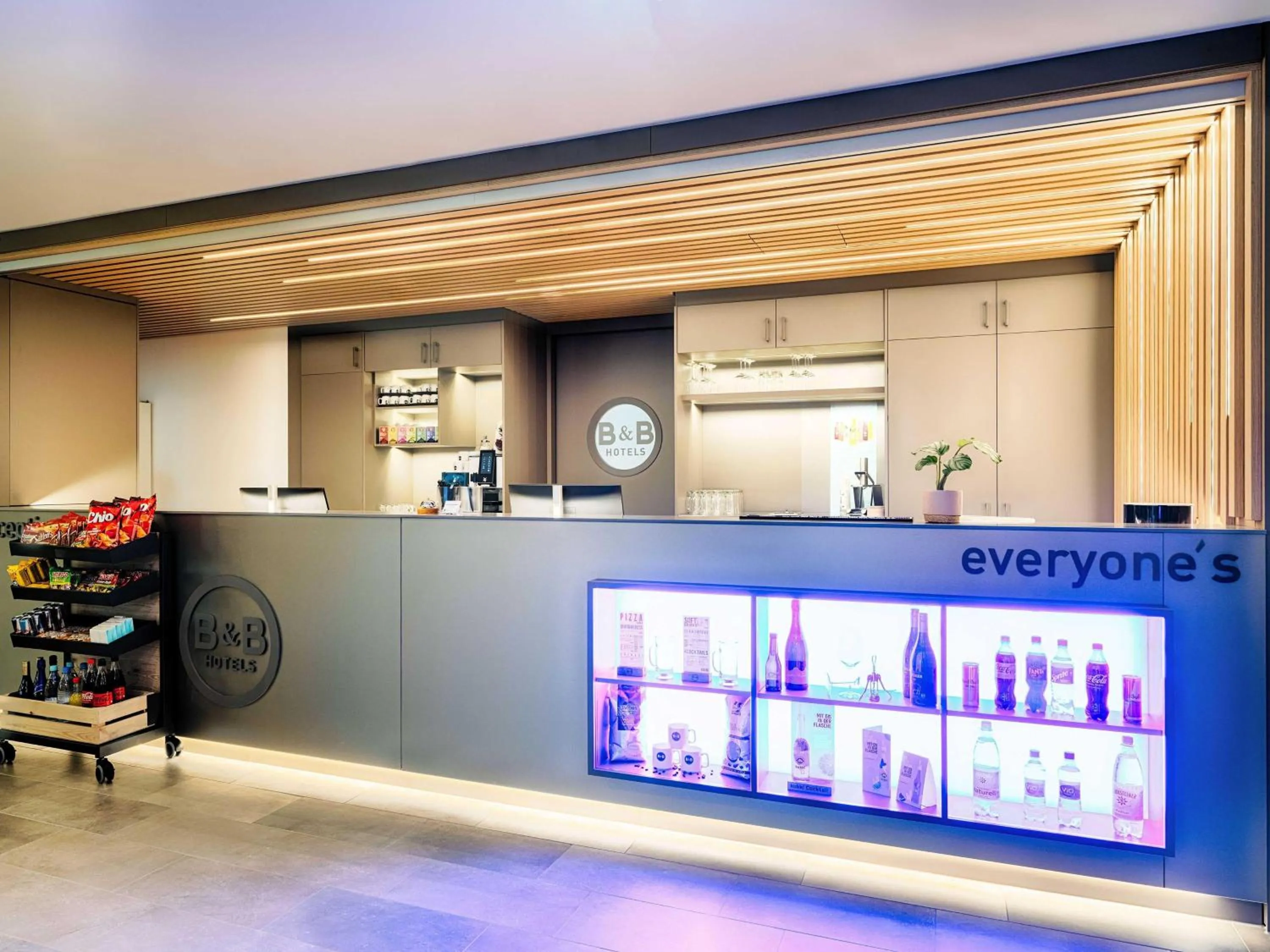 Lounge or bar in B&B Hotel Kehl