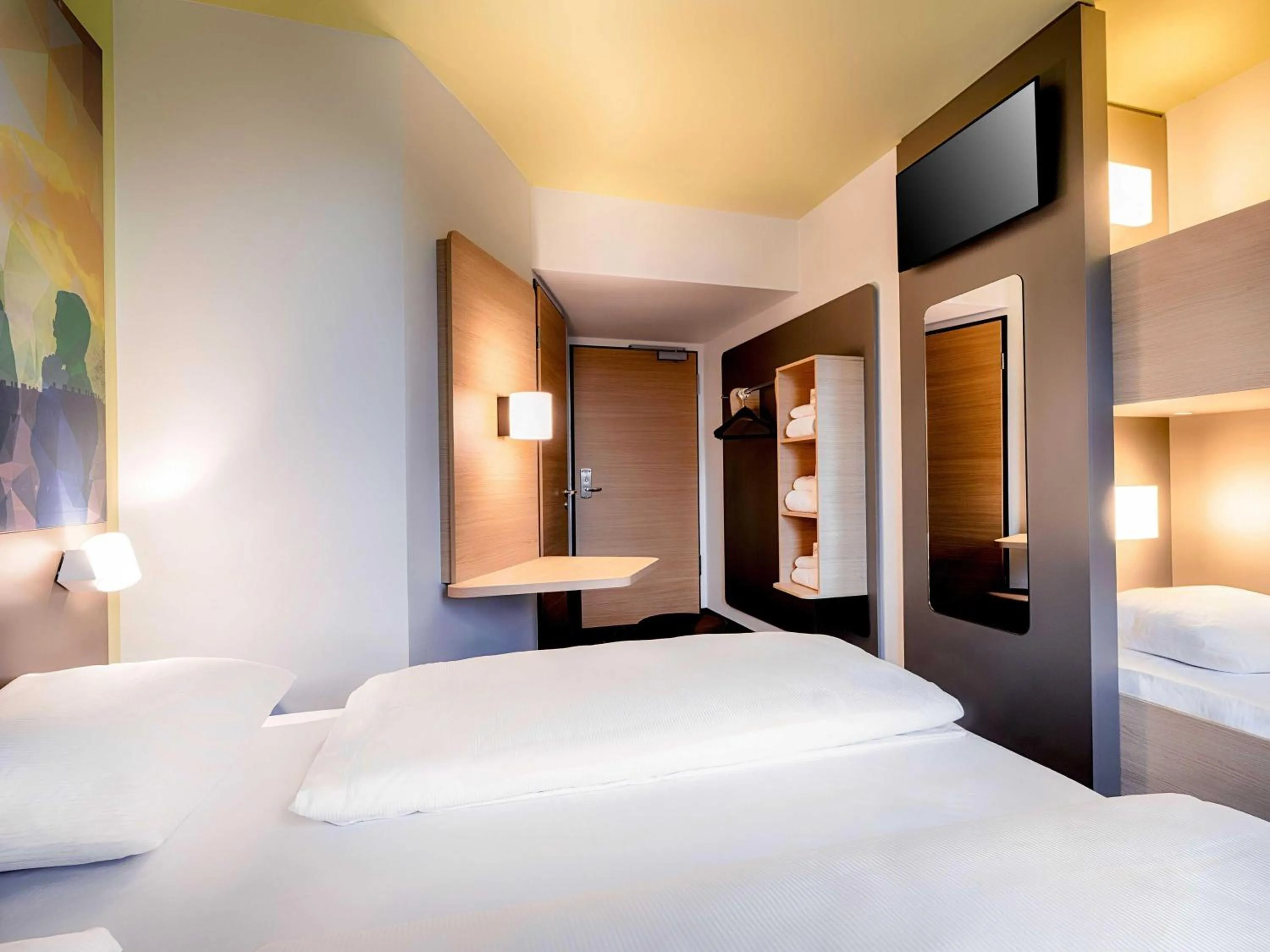 Photo of the whole room, Bed in B&B Hotel Kehl