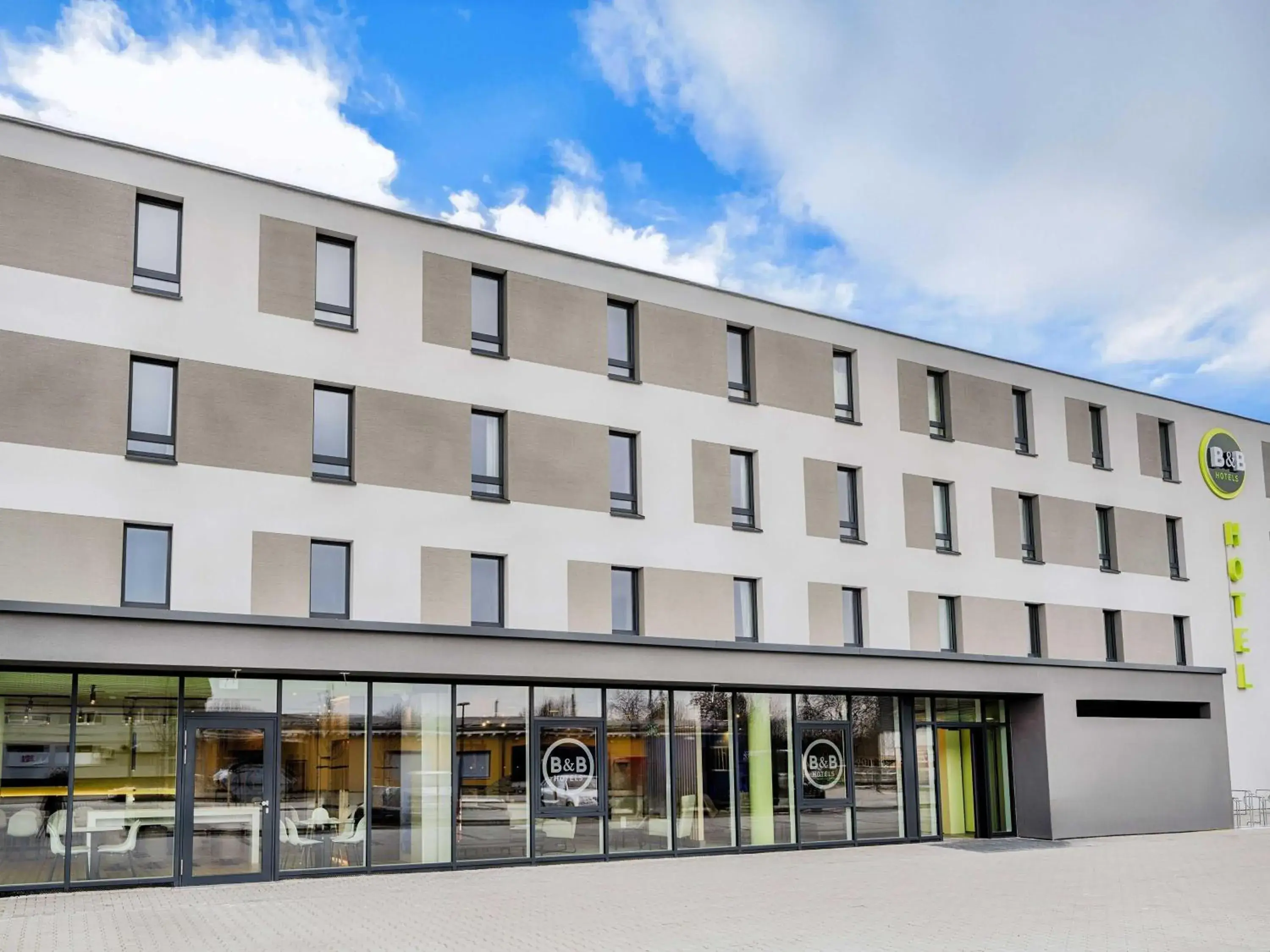 Property building in B&B Hotel Kehl Property building in B&B Hotel Kehl