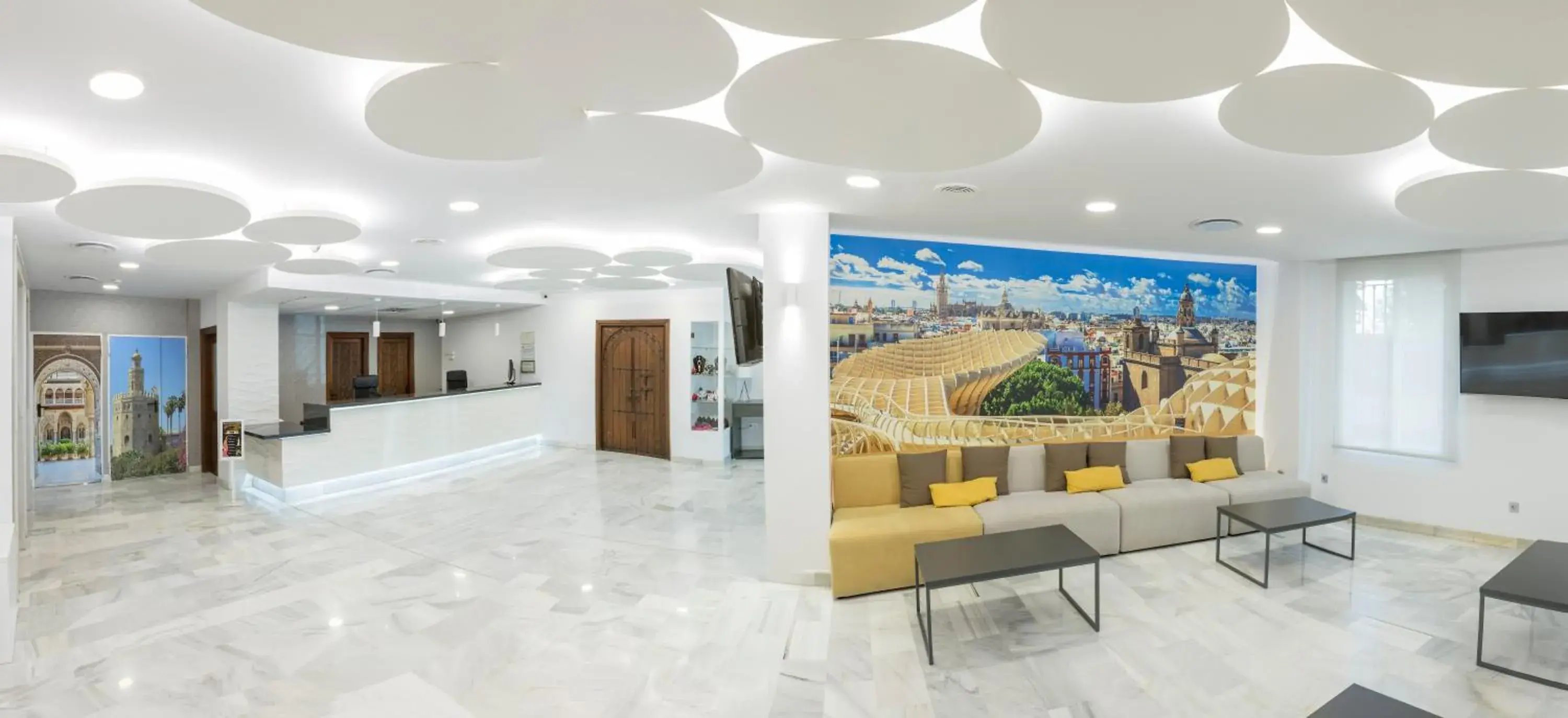 Lobby or reception in Bellavista Sevilla Lobby or reception in Bellavista Sevilla
