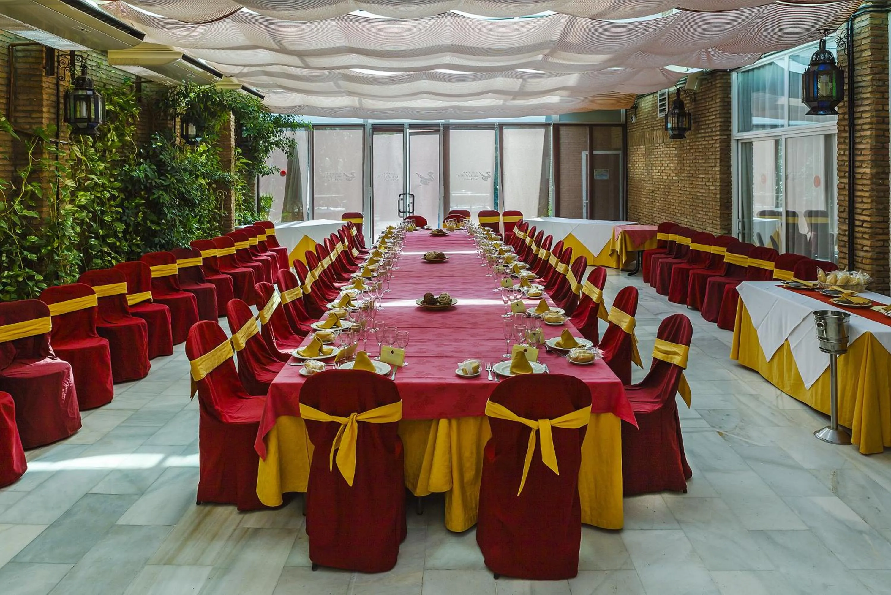 Restaurant/places to eat in Bellavista Sevilla