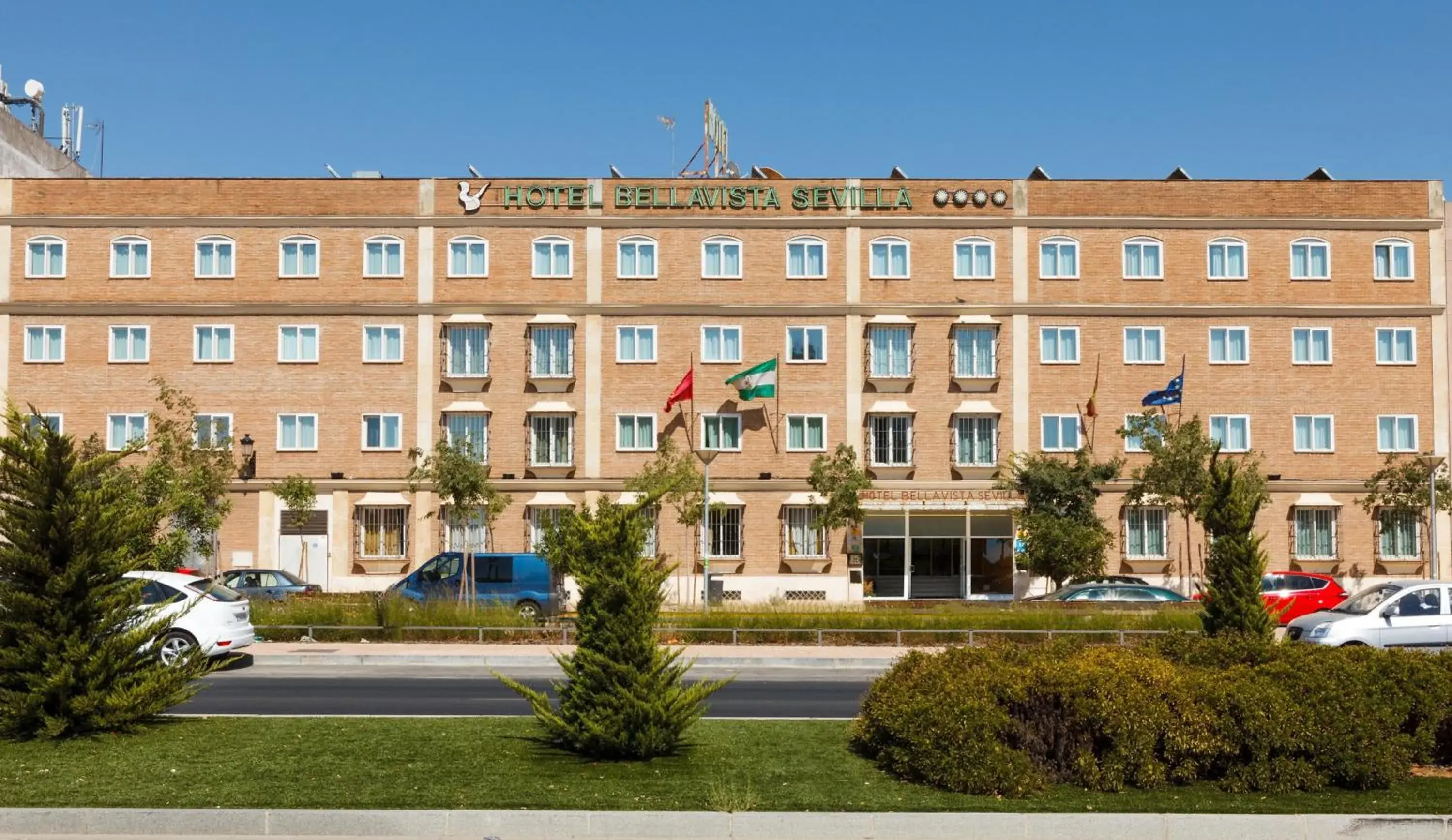 Property building in Bellavista Sevilla Property building in Bellavista Sevilla