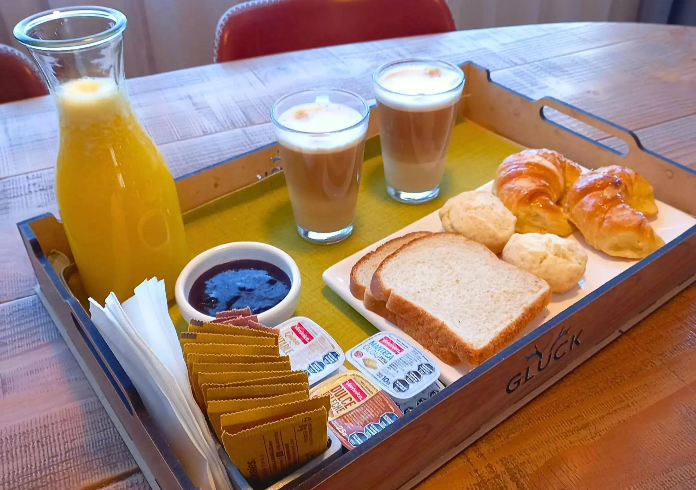 Breakfast in Gluck Patagonia Aparts Breakfast in Gluck Patagonia Aparts