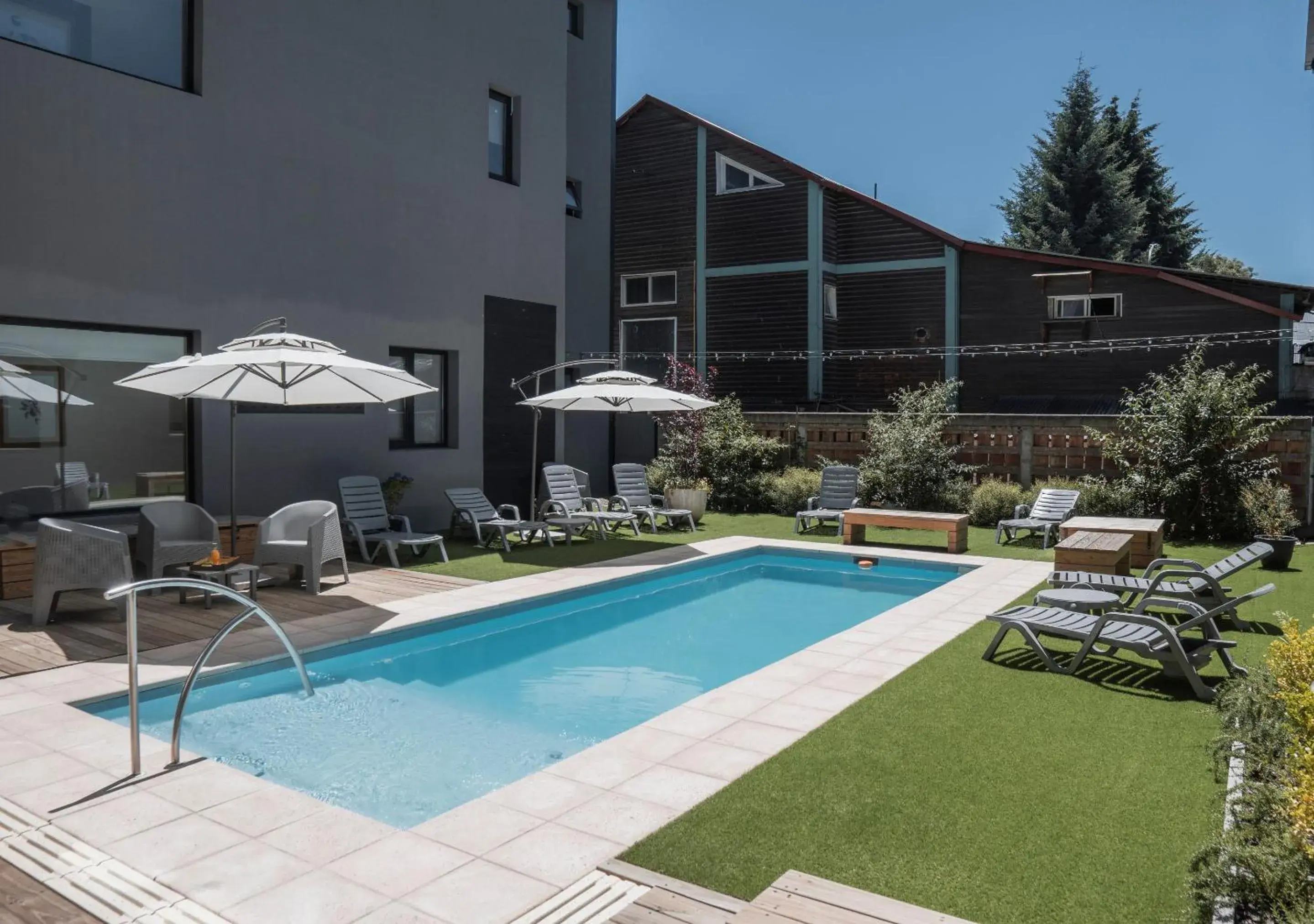 Swimming pool in Gluck Patagonia Aparts Swimming pool in Gluck Patagonia Aparts