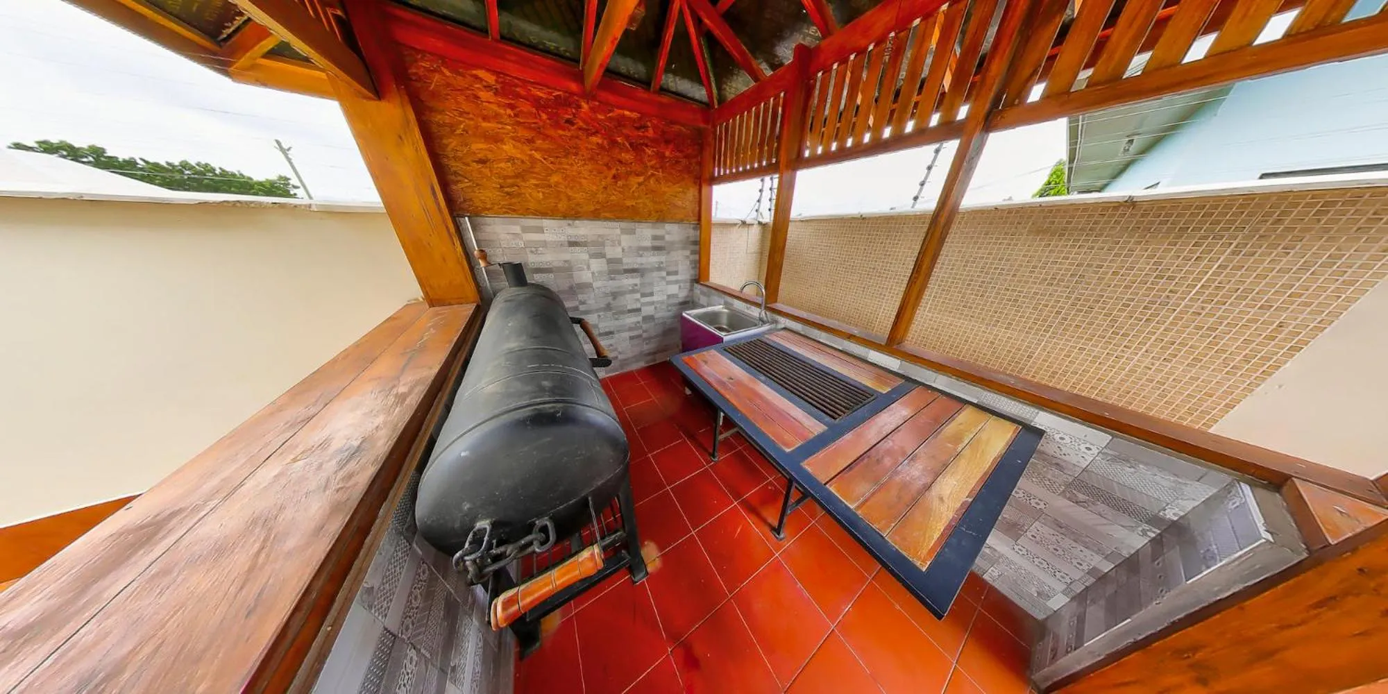 Restaurant/places to eat in Maya Villa