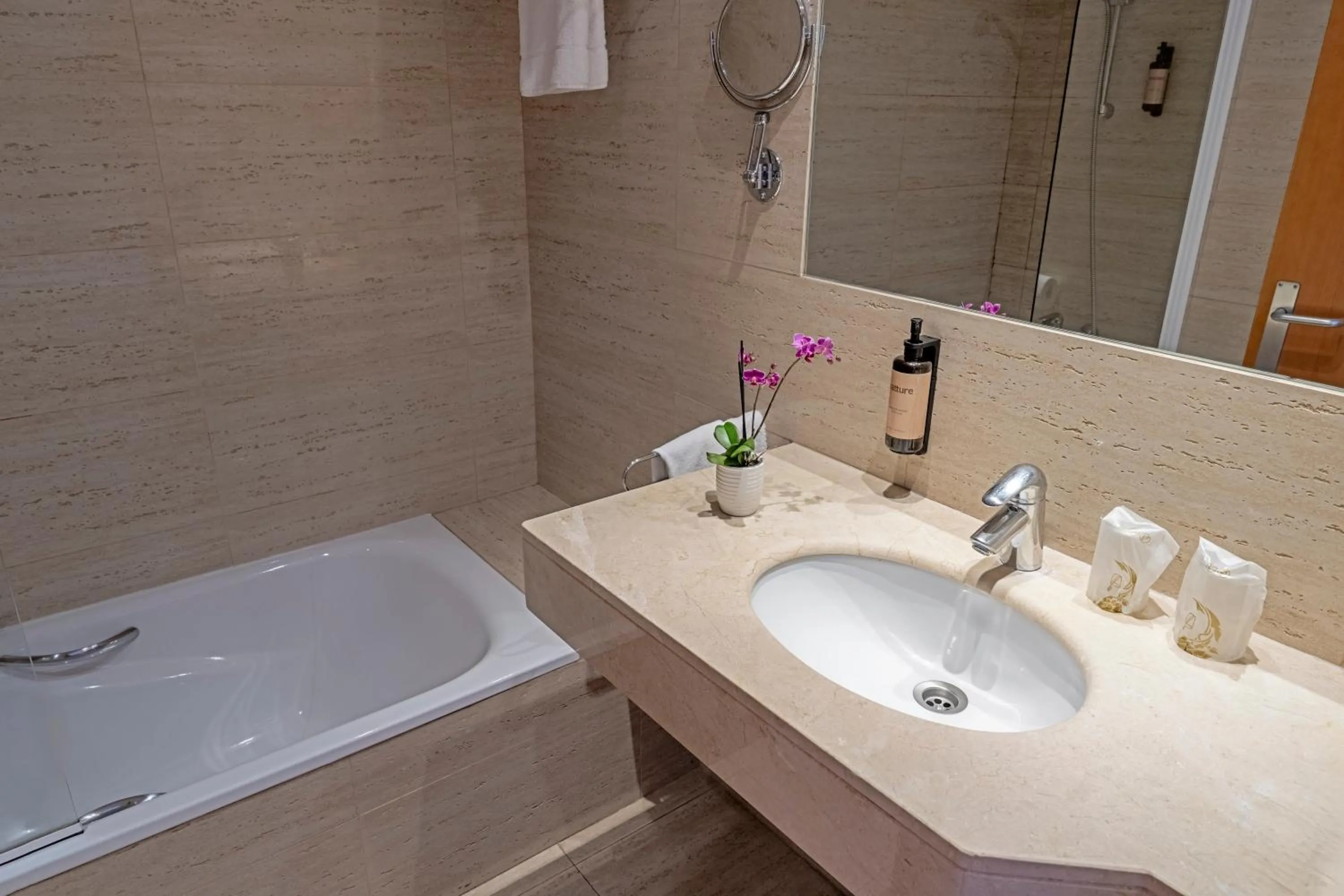 Bathroom in Hotel Faranda Marsol Candas, Ascend Hotel Collection