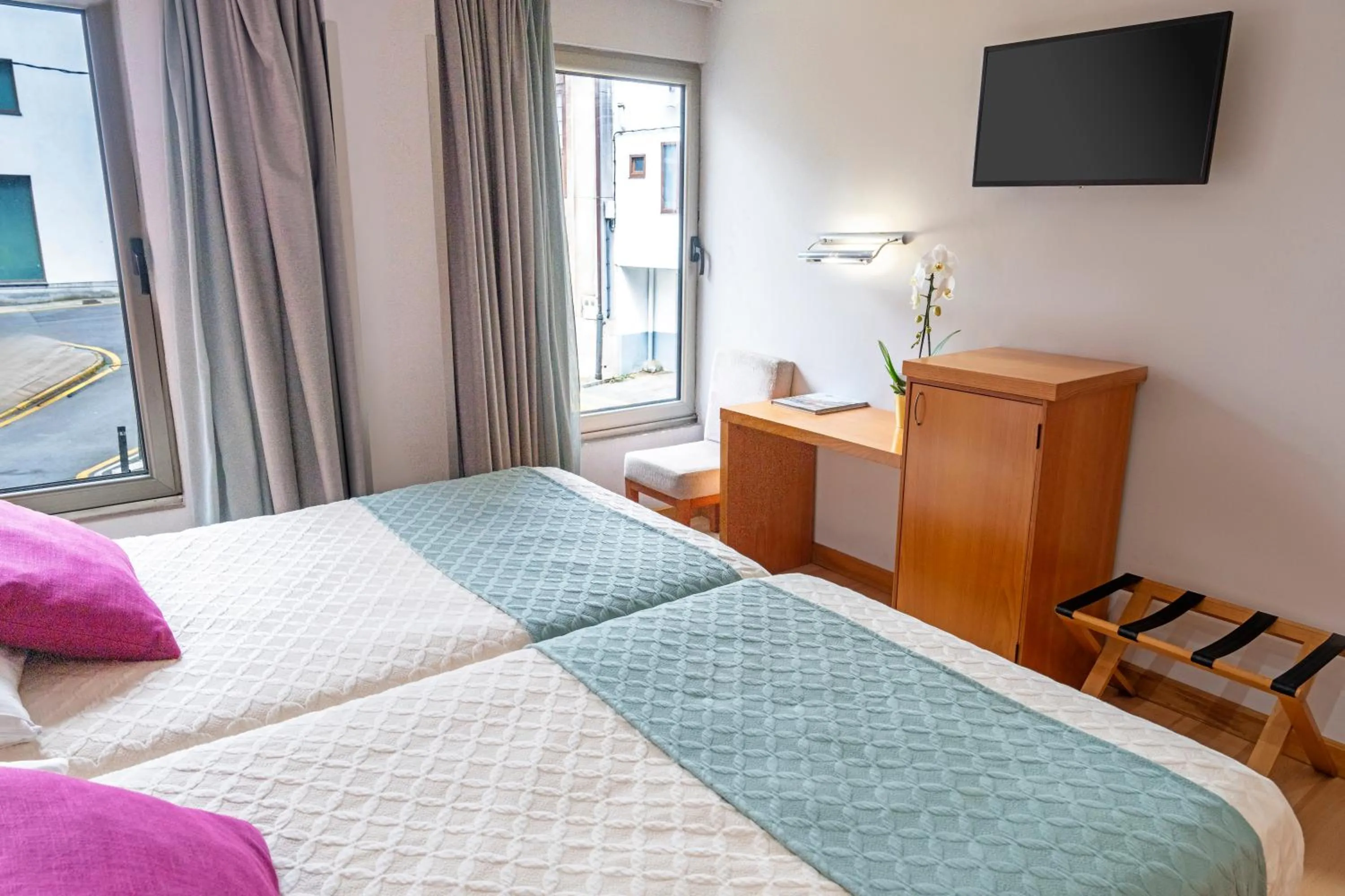 Bed in Hotel Faranda Marsol Candas, Ascend Hotel Collection