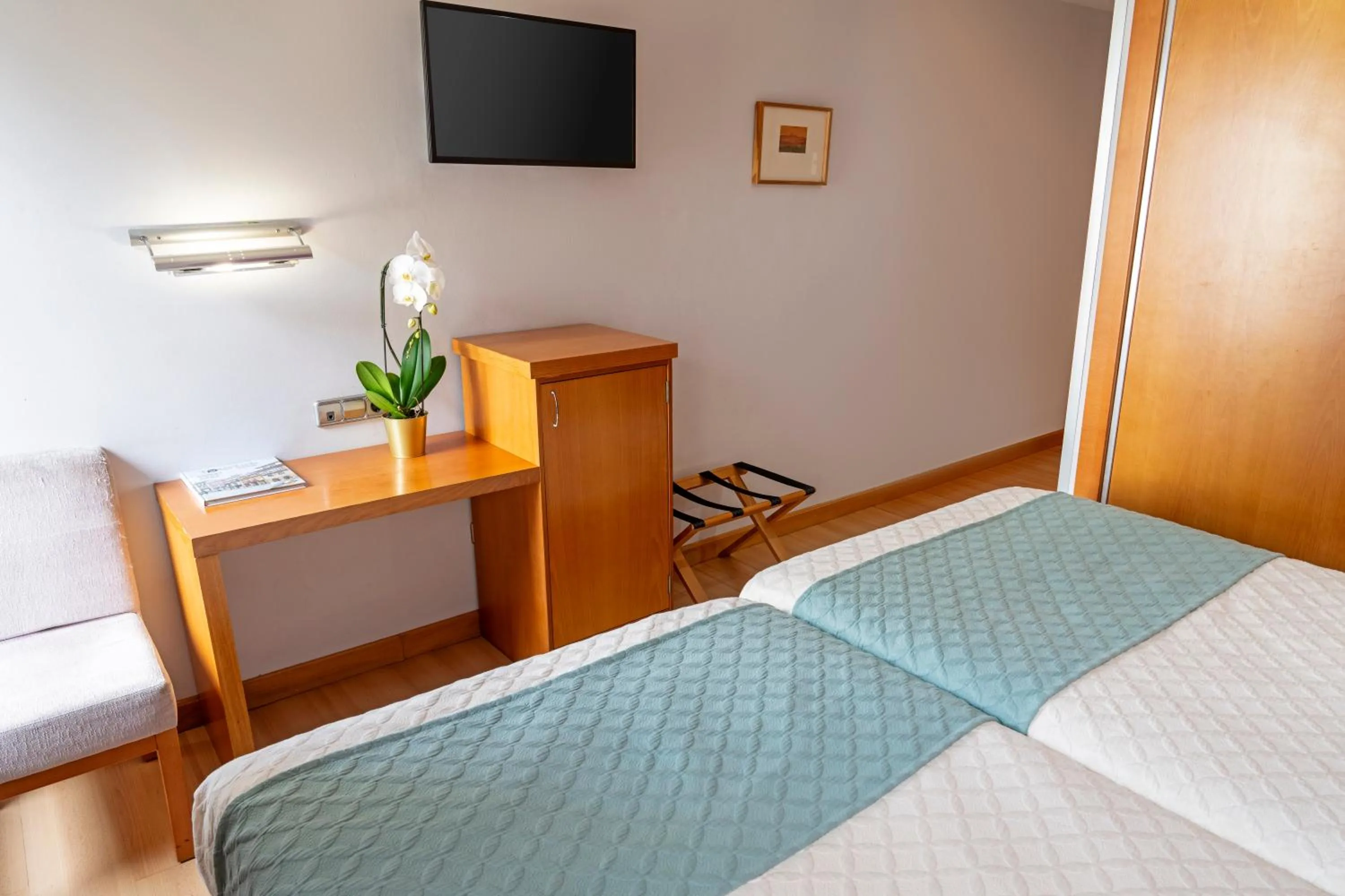 Bed in Hotel Faranda Marsol Candas, Ascend Hotel Collection