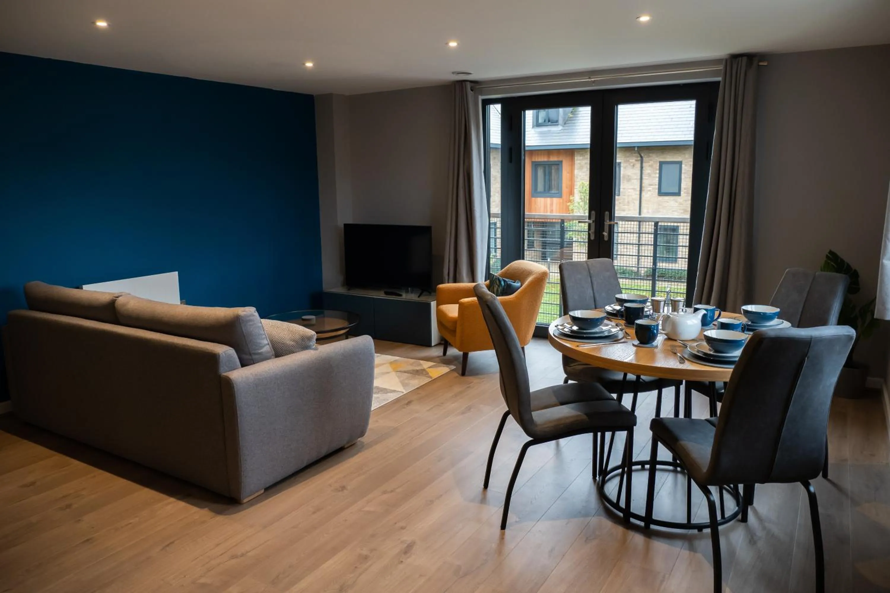 TV and multimedia in Penley's Mews - City Centre + free private parking