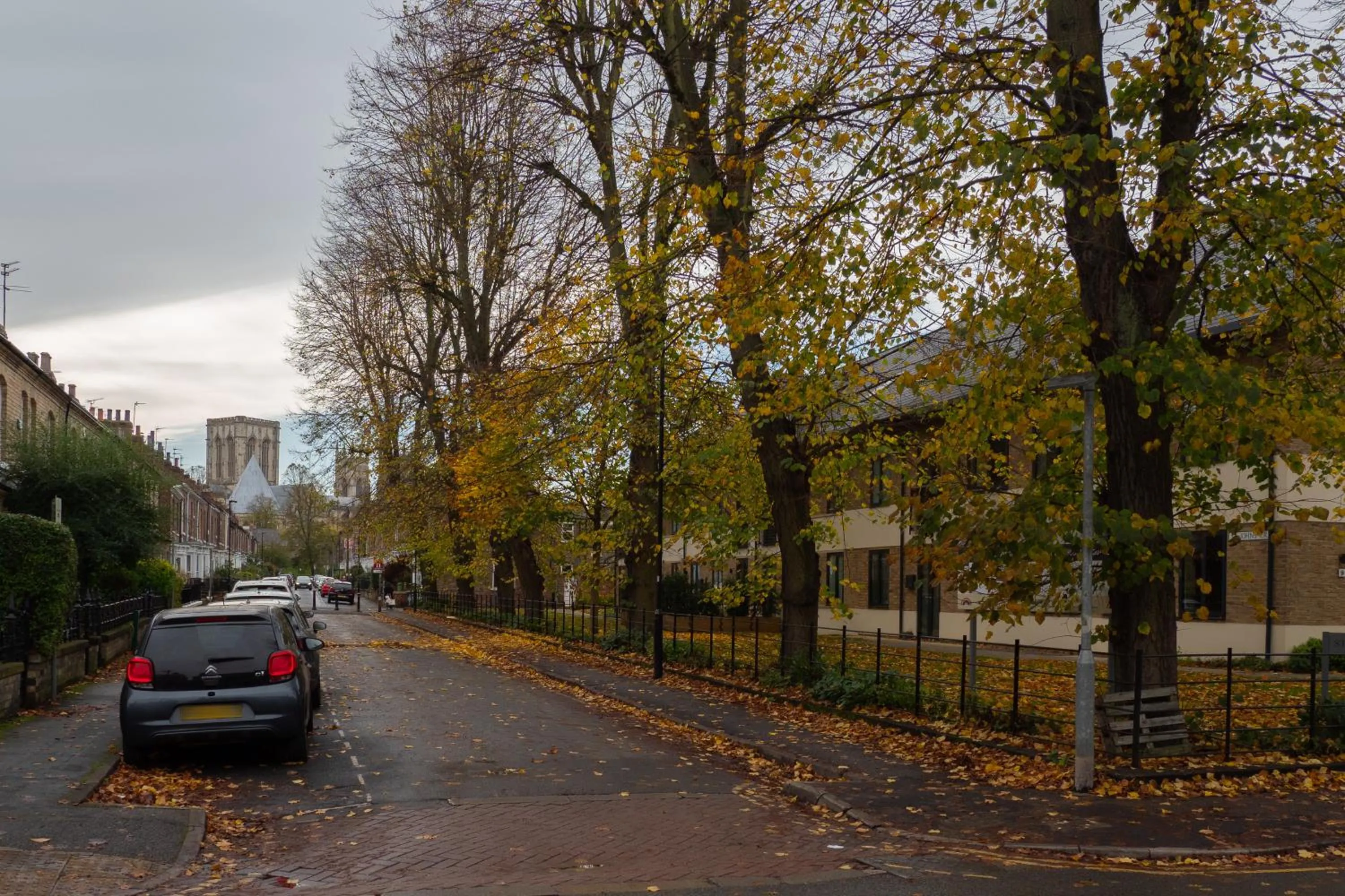 Street view in Penley's Mews - City Centre + free private parking