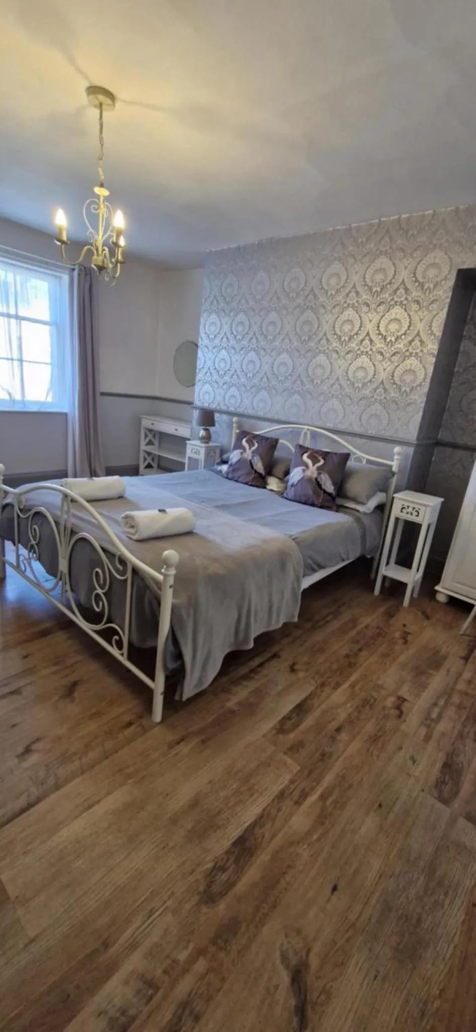 Bedroom, Bed in LilyRose Hotel