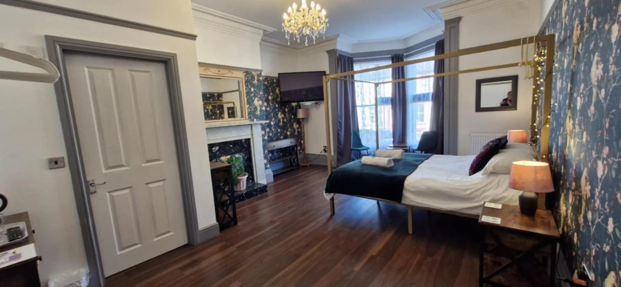 Bedroom, Bed in LilyRose Hotel