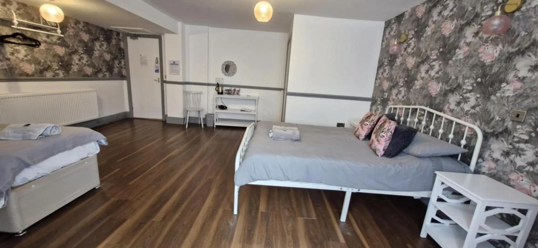 Bedroom, Bed in LilyRose Hotel