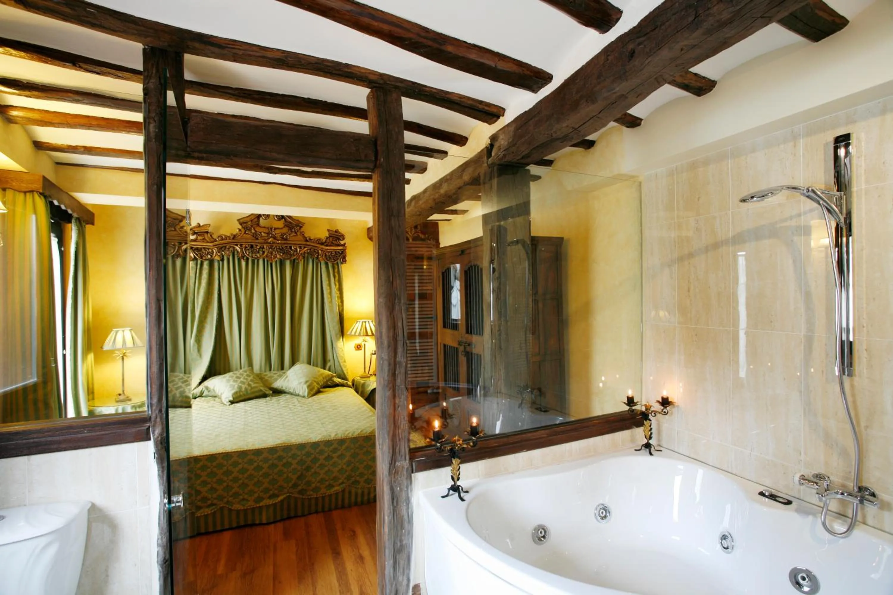 Bathroom, Bed in Hotel Boutique Real Casona De Las Amas