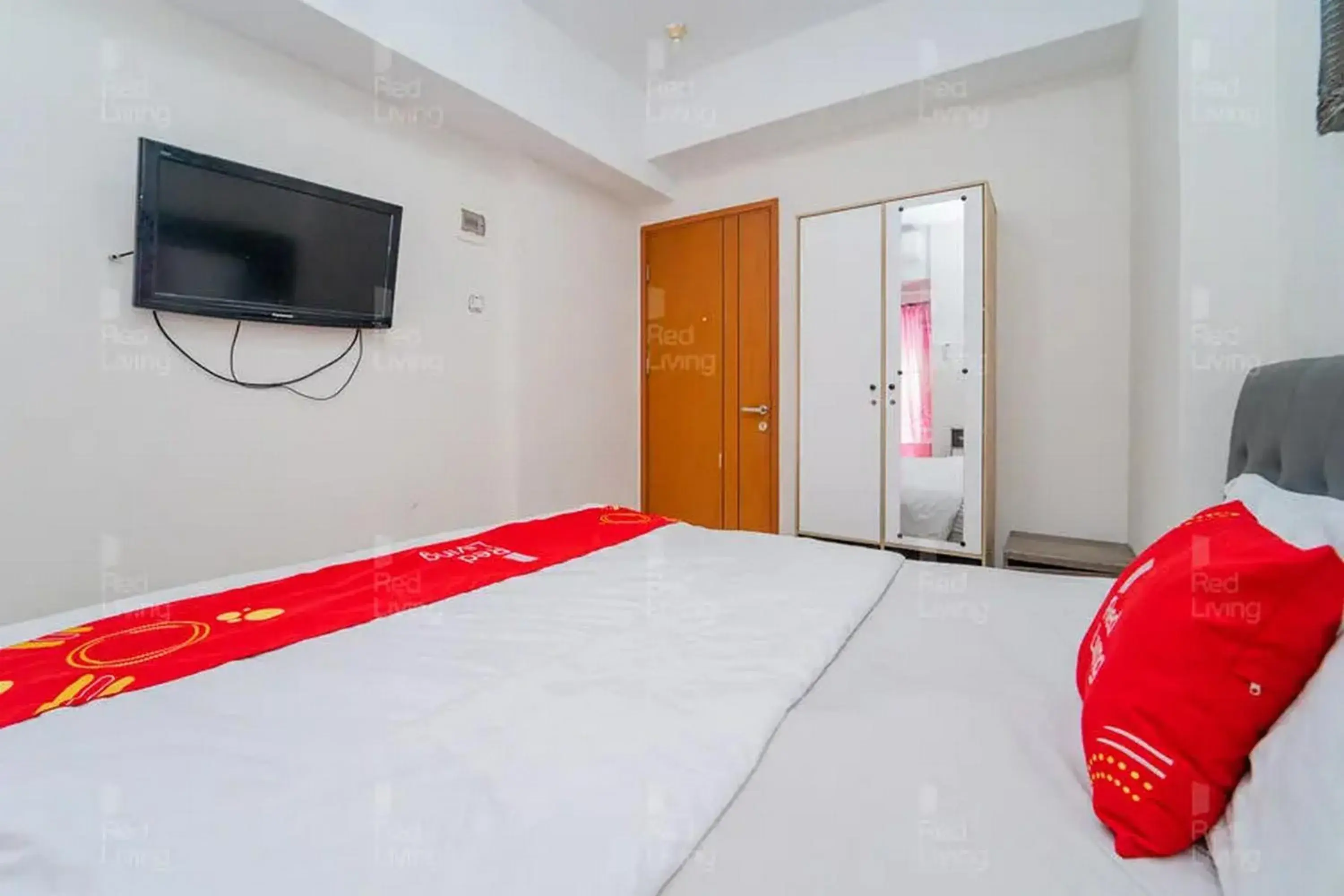 Bedroom, Bed in RedLiving Apartemen Green Lake View Cimanggis - WIN Property Bedroom, Bed in RedLiving Apartemen Green Lake View Cimanggis - WIN Property