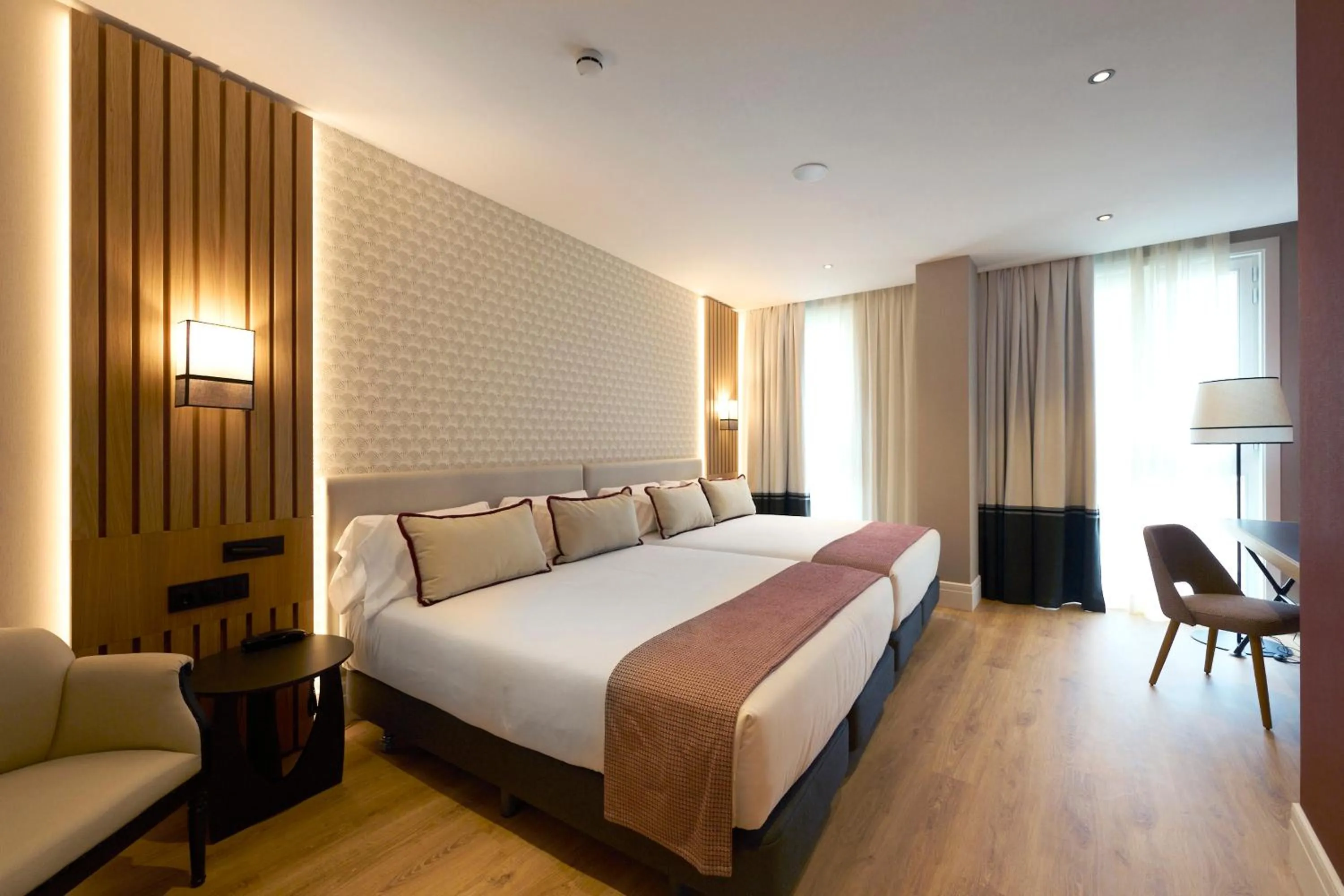 Bed in Catalonia Ramblas 4* Sup