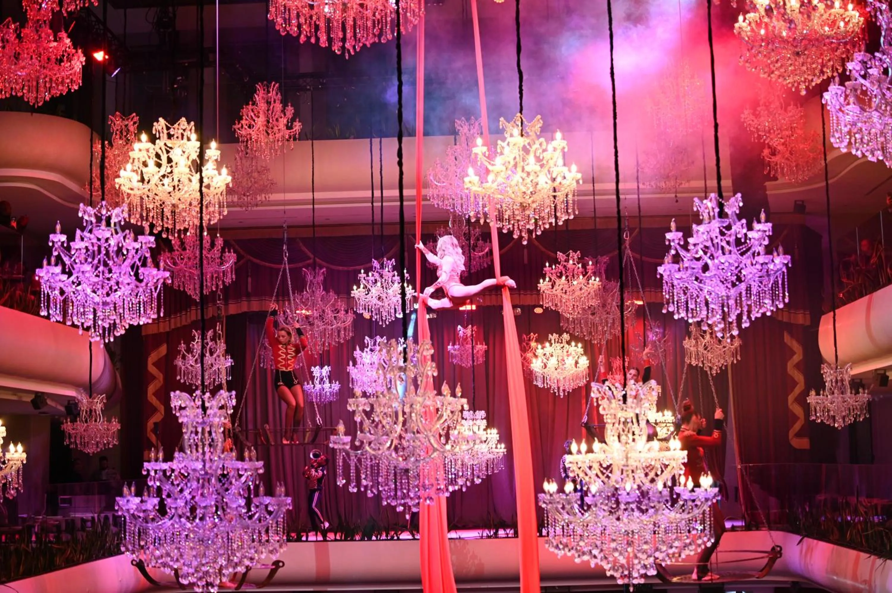 Entertainment in Seven Visions Resort and Places, the Dvin