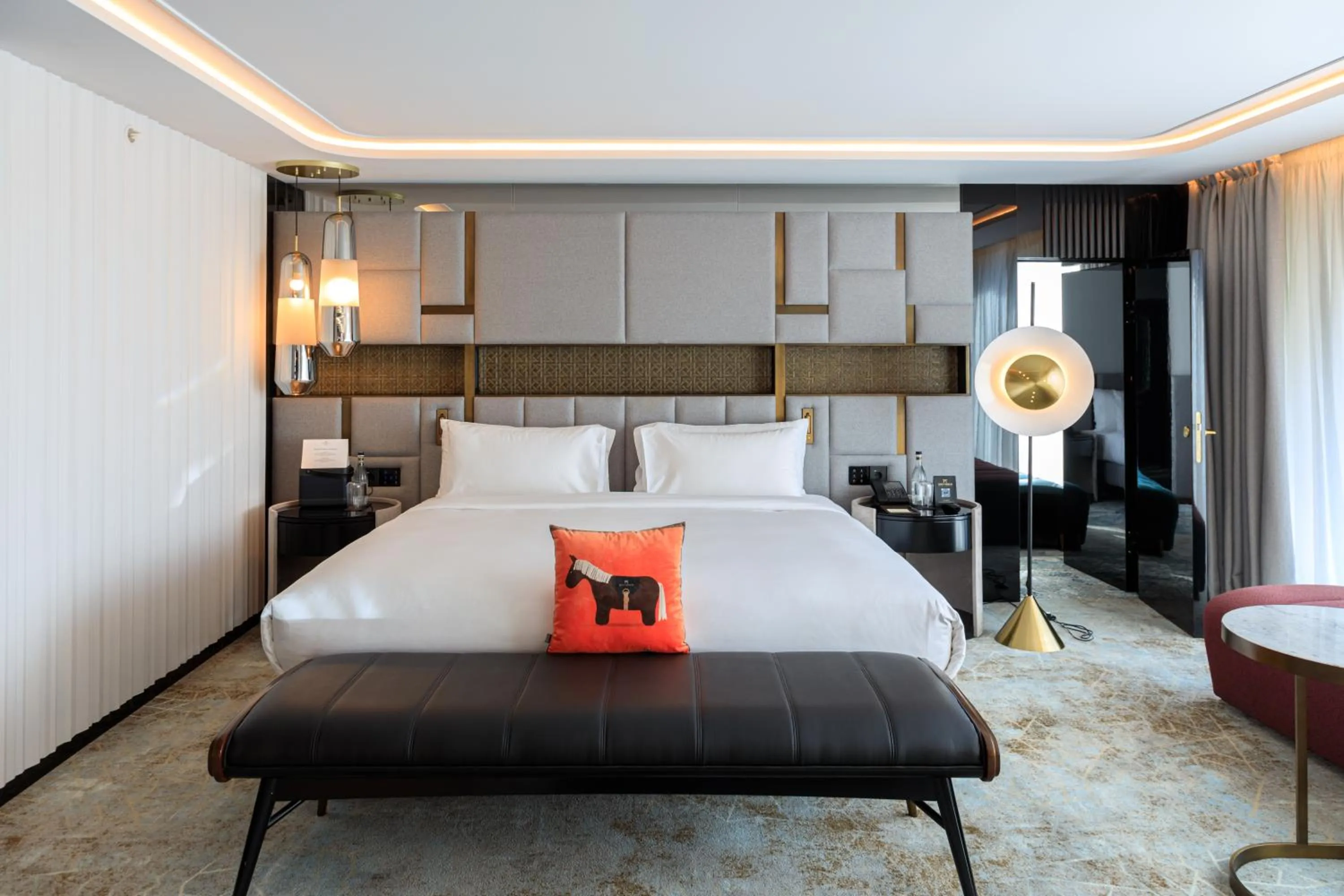 Photo of the whole room, Bed in Seven Visions Resort and Places, the Dvin