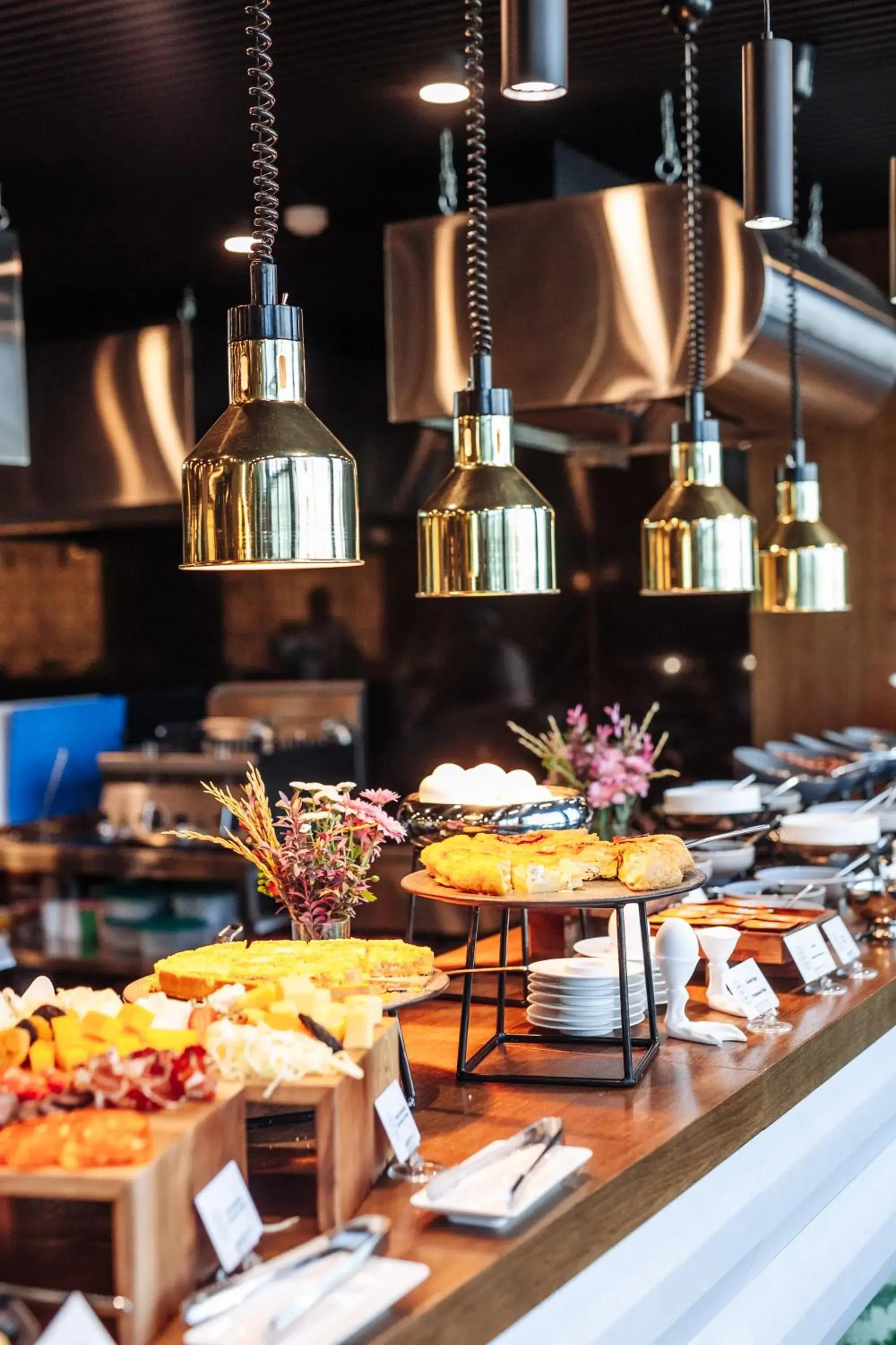 Restaurant/places to eat in Seven Visions Resort and Places, the Dvin Restaurant/places to eat in Seven Visions Resort and Places, the Dvin