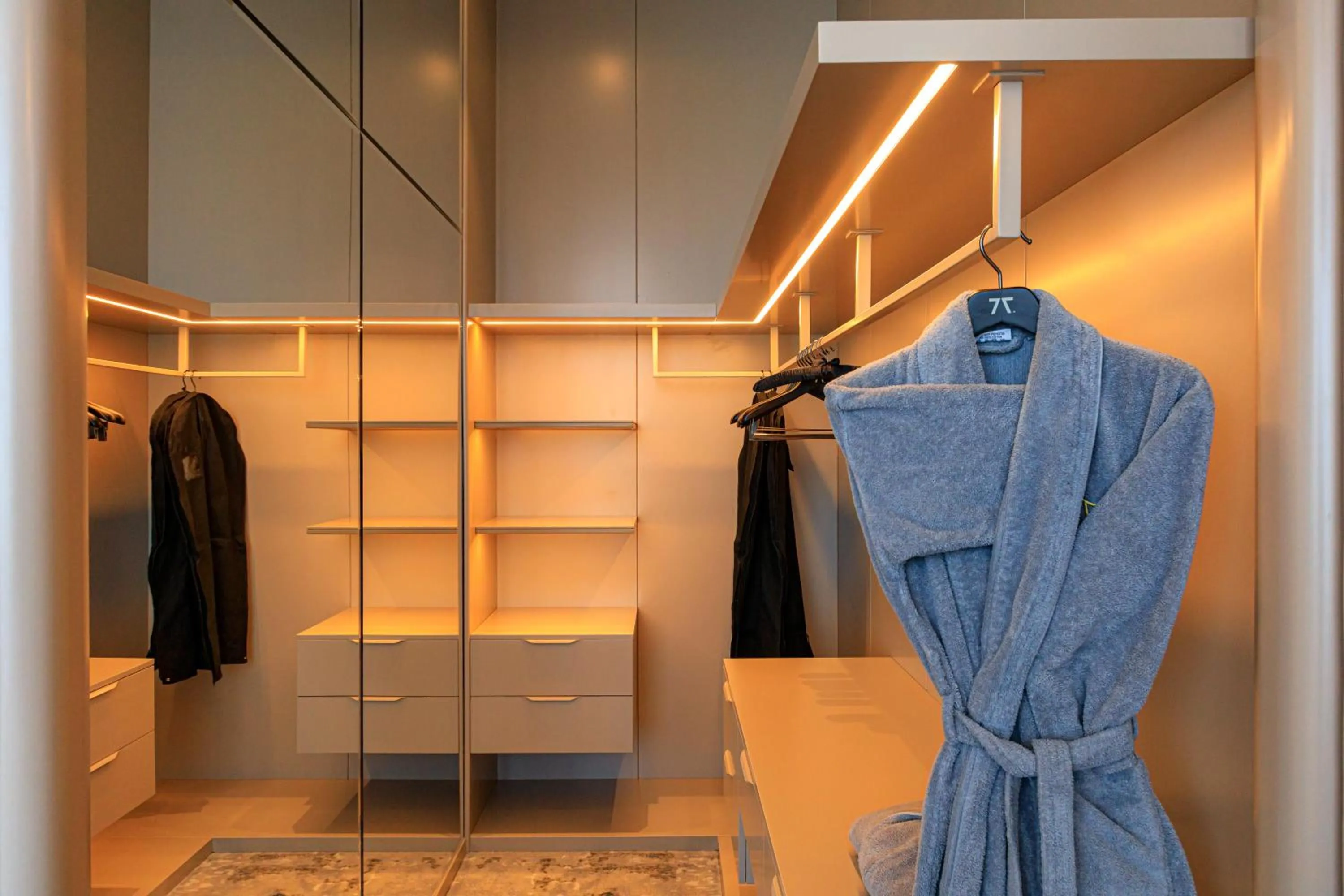 wardrobe in Seven Visions Resort and Places, the Dvin