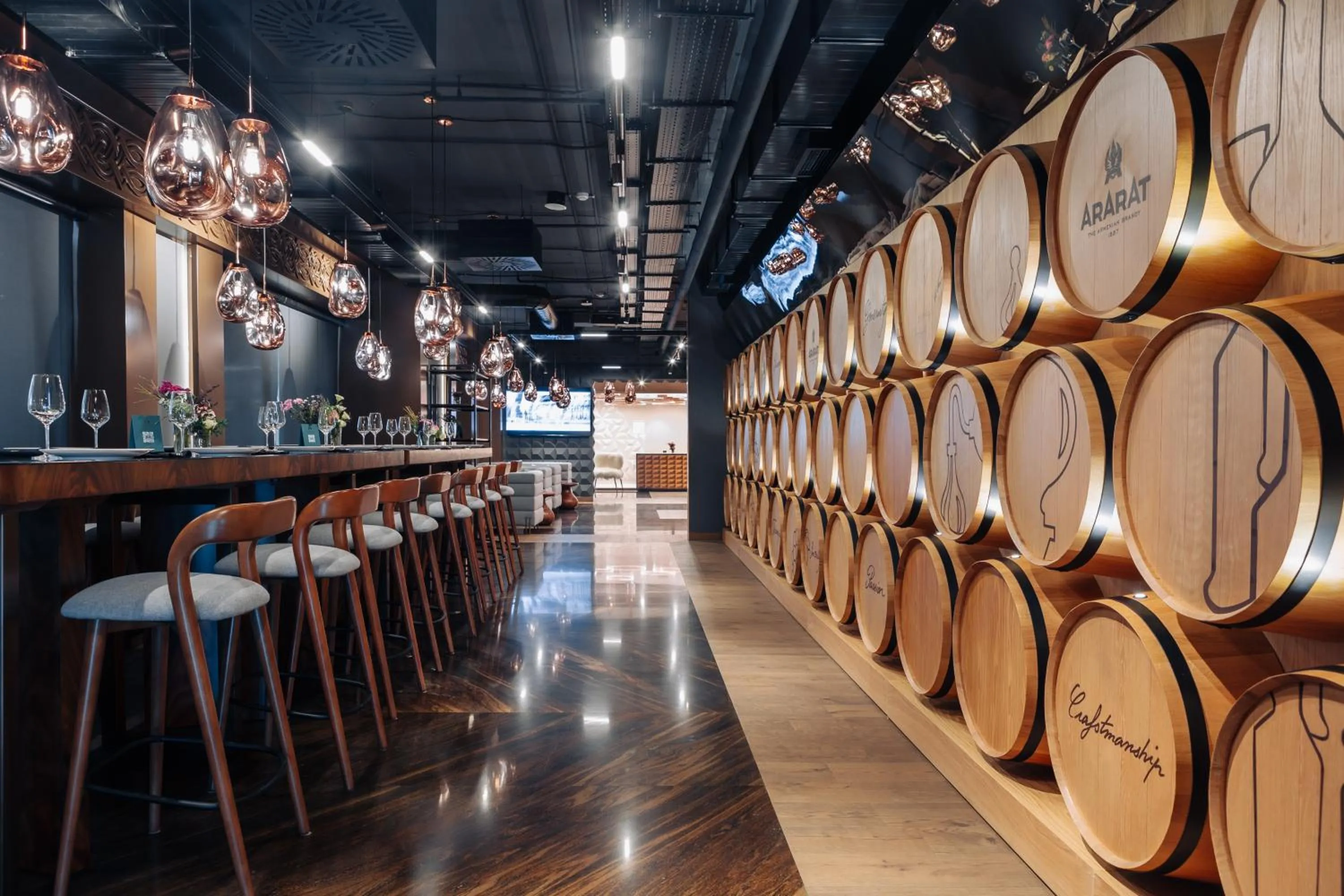 Restaurant/places to eat in Seven Visions Resort and Places, the Dvin