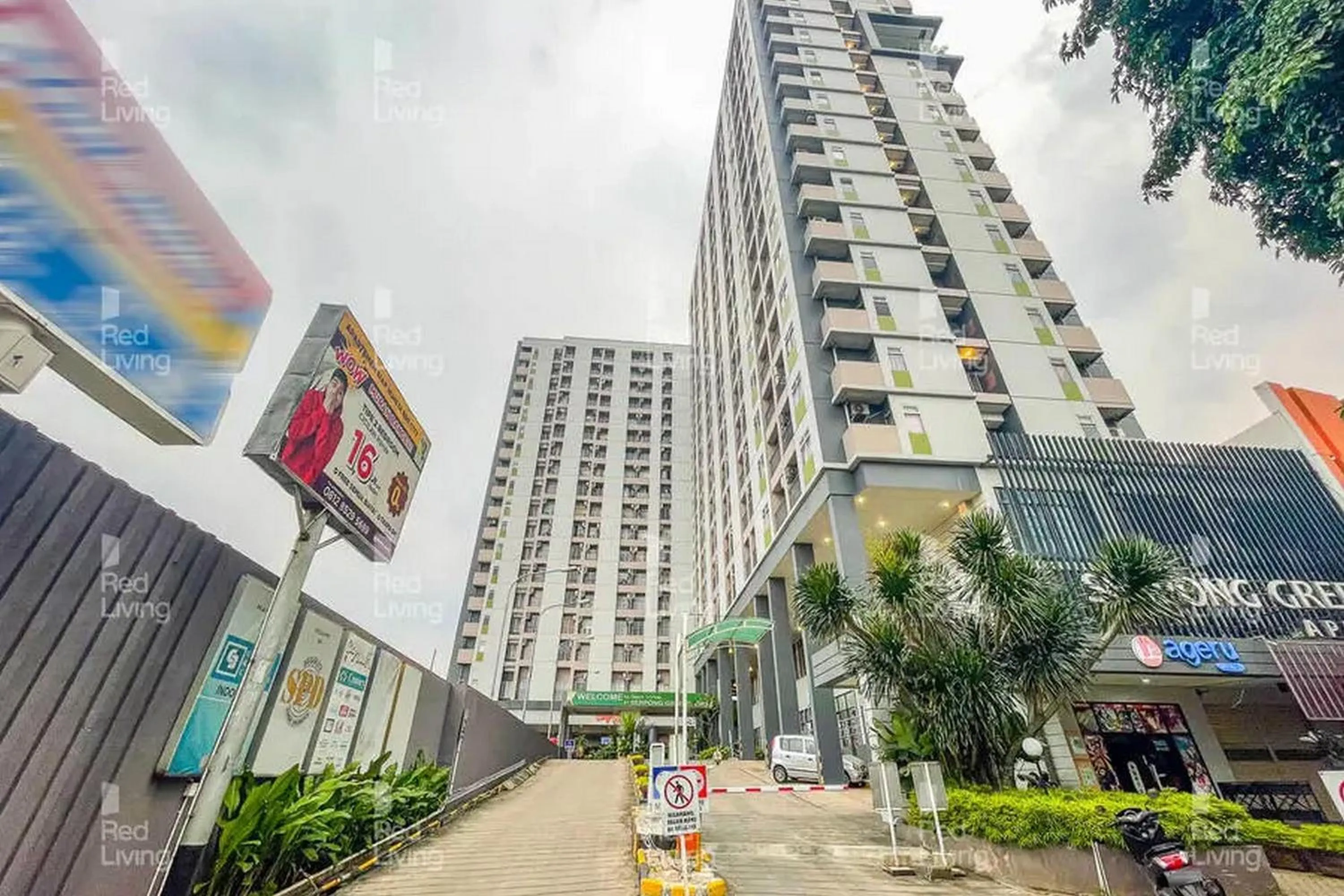 Property building in RedLiving Apartemen Serpong Green View - Celebrity Room Tower B