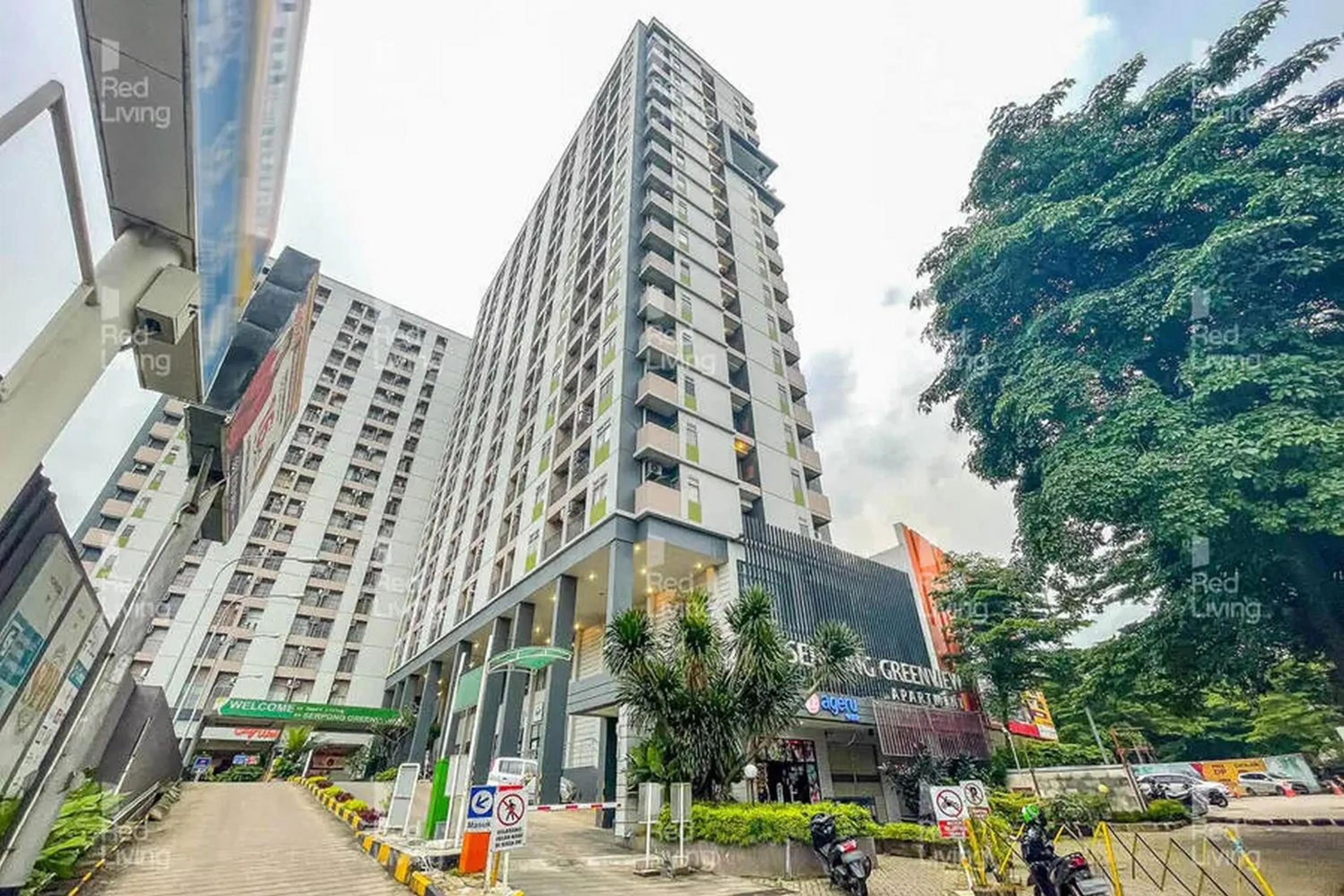 Property building in RedLiving Apartemen Serpong Green View - Celebrity Room Tower B