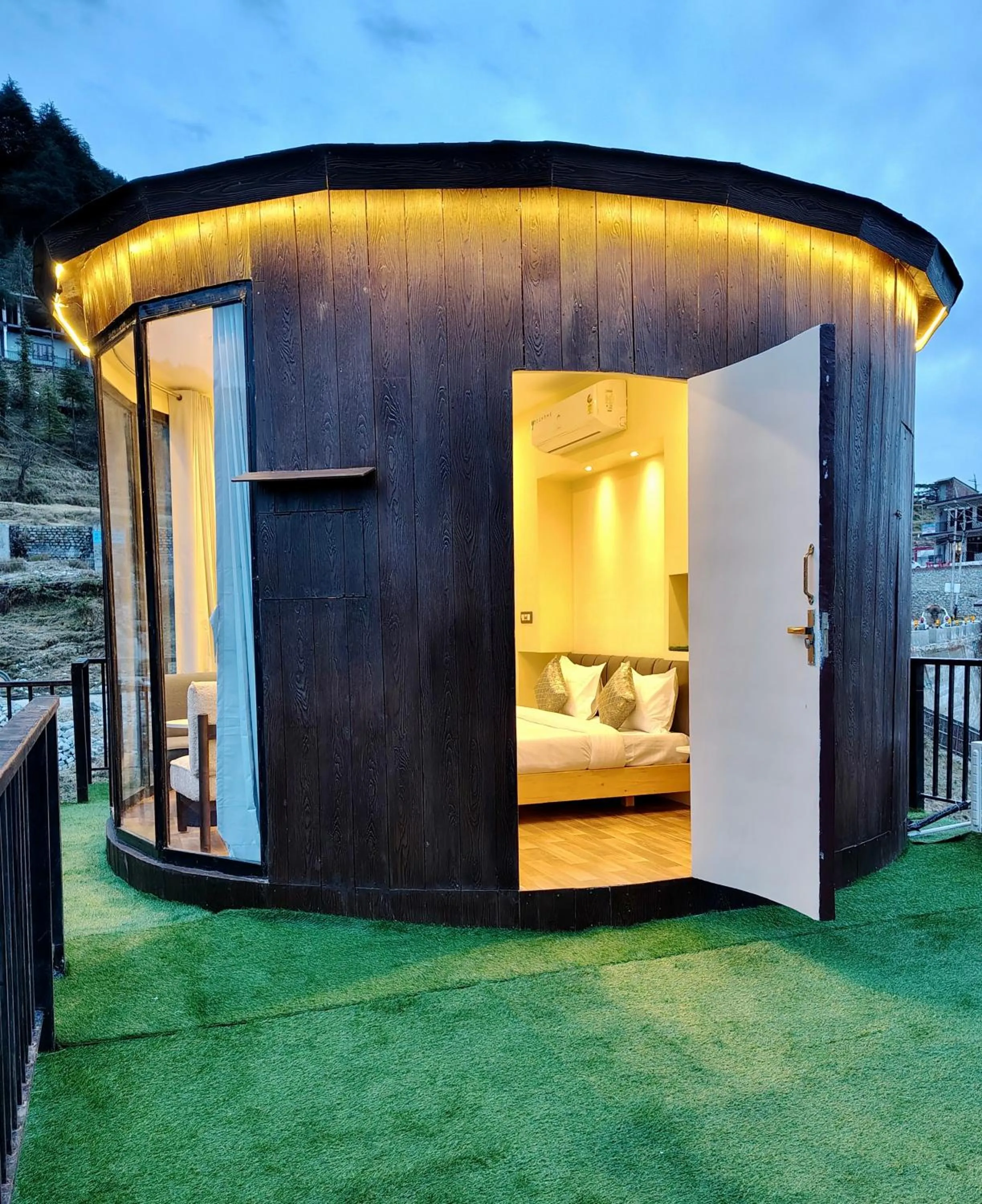 Photo of the whole room, Bed in WOW STAYZ2 Ashoka Grand