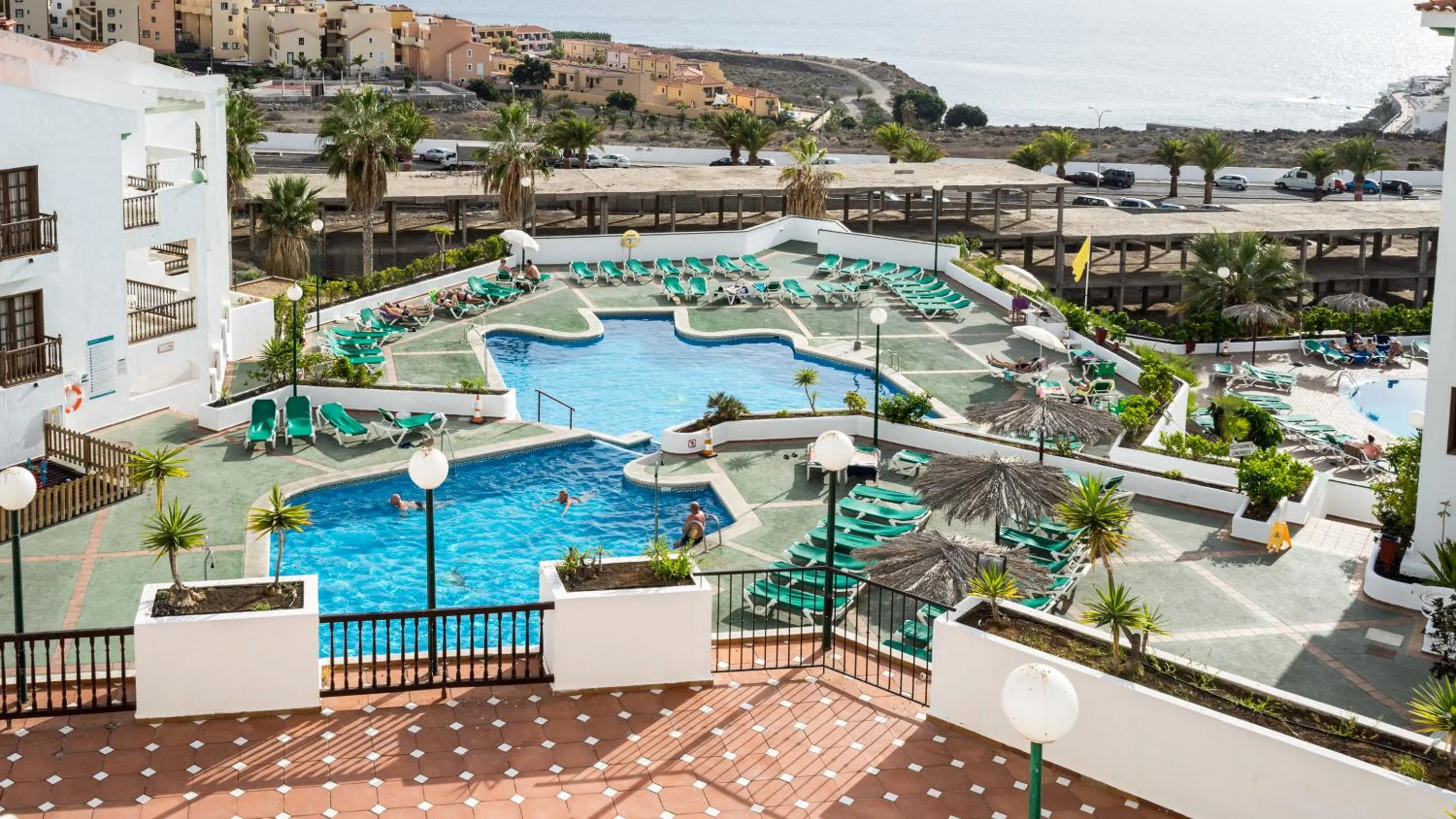 Swimming pool in BLUESEA Apartamentos Callao Garden