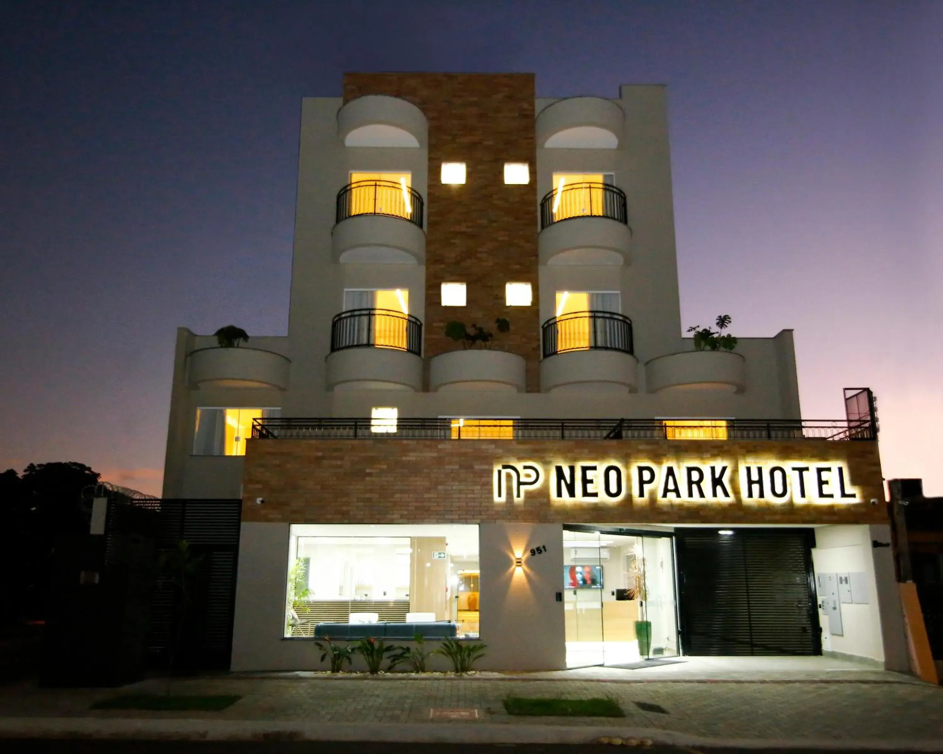 NEO PARK HOTEL NEO PARK HOTEL