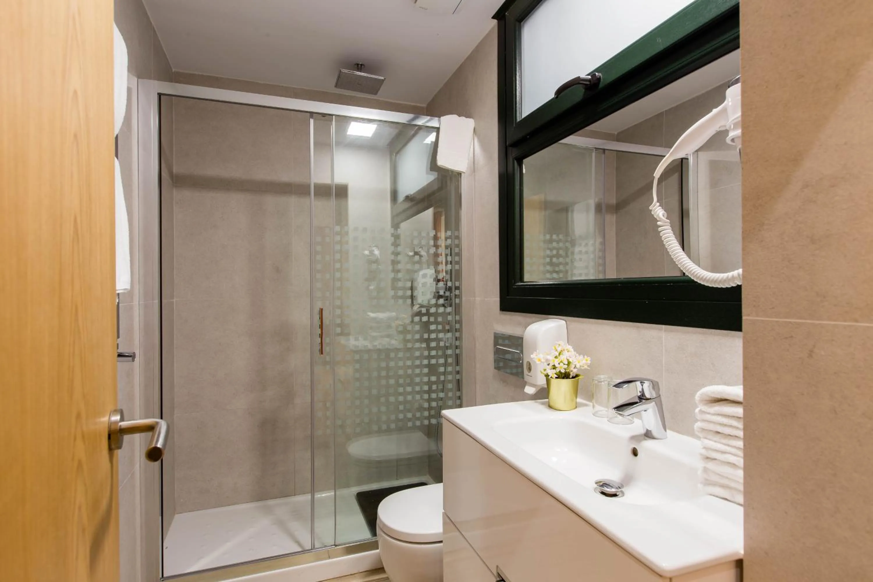 Bathroom in Hostal Cervelo