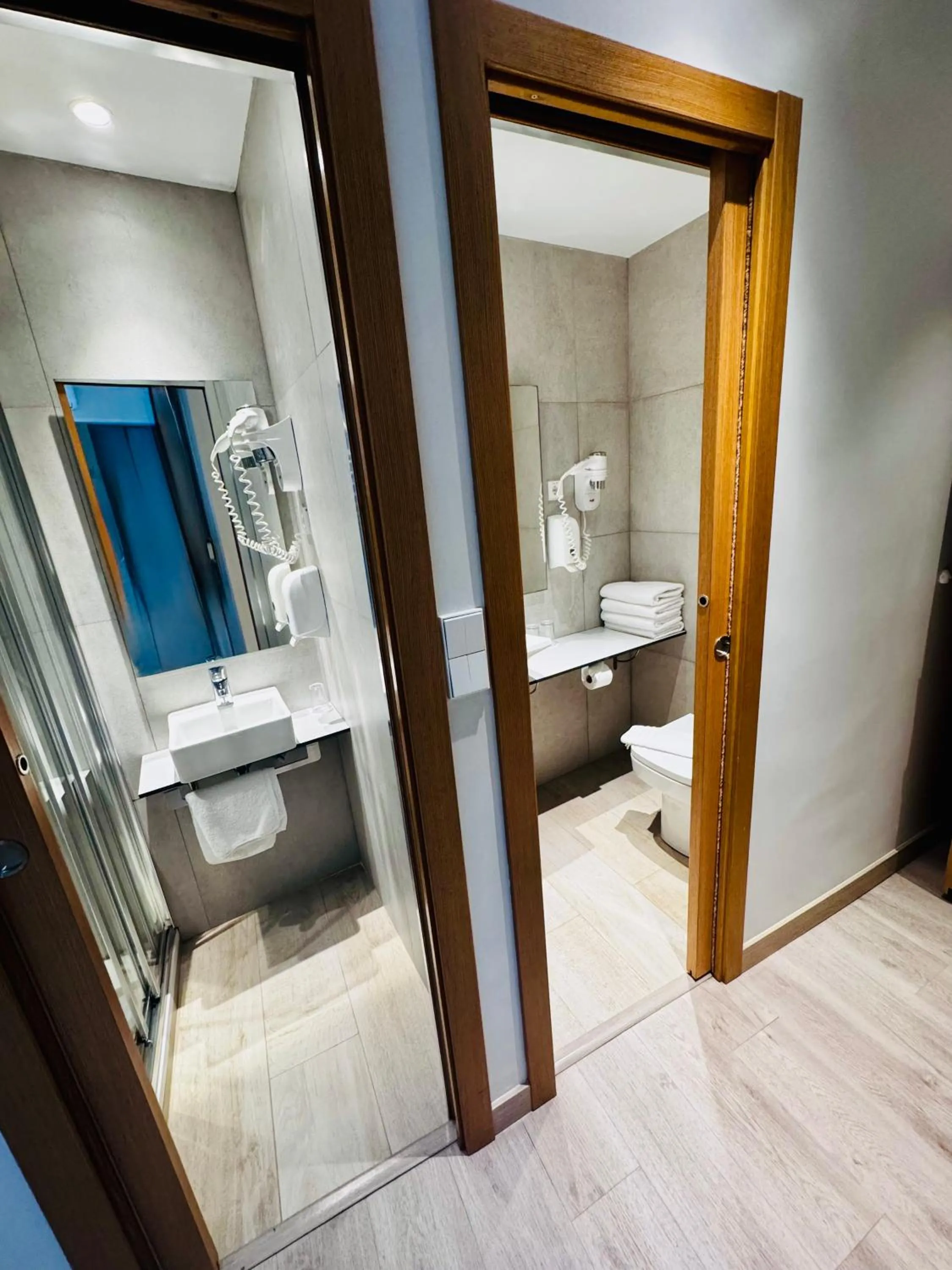 Bathroom in Hostal Cervelo