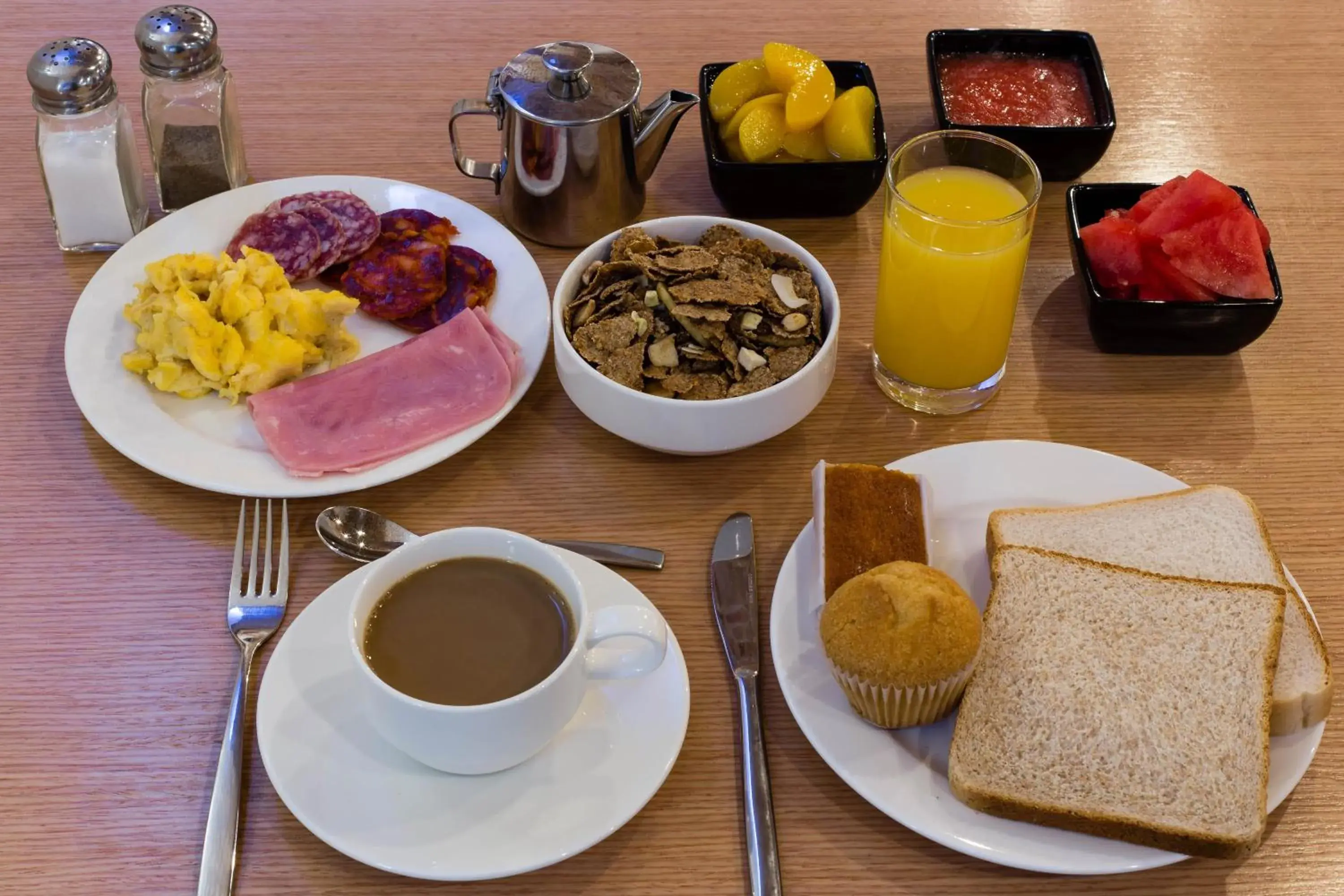 Continental breakfast in Hostal Cervelo Continental breakfast in Hostal Cervelo